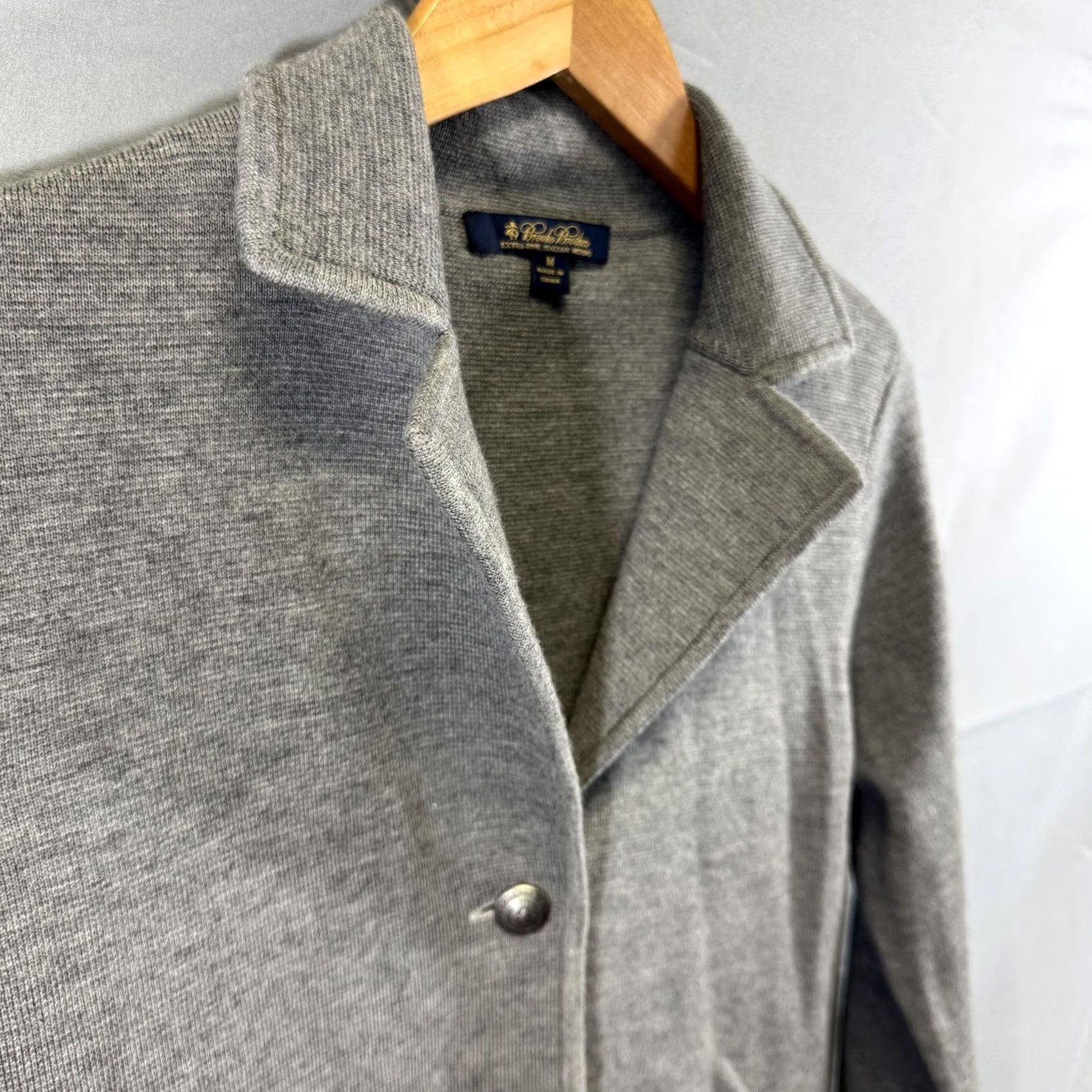 Brooks Brothers Brooks Brothers Sweater Cardigan Womens Medium Gray Wool Extra Fine Italian Merino Size M / US 6-8 / IT 42-44 - 4 Thumbnail
