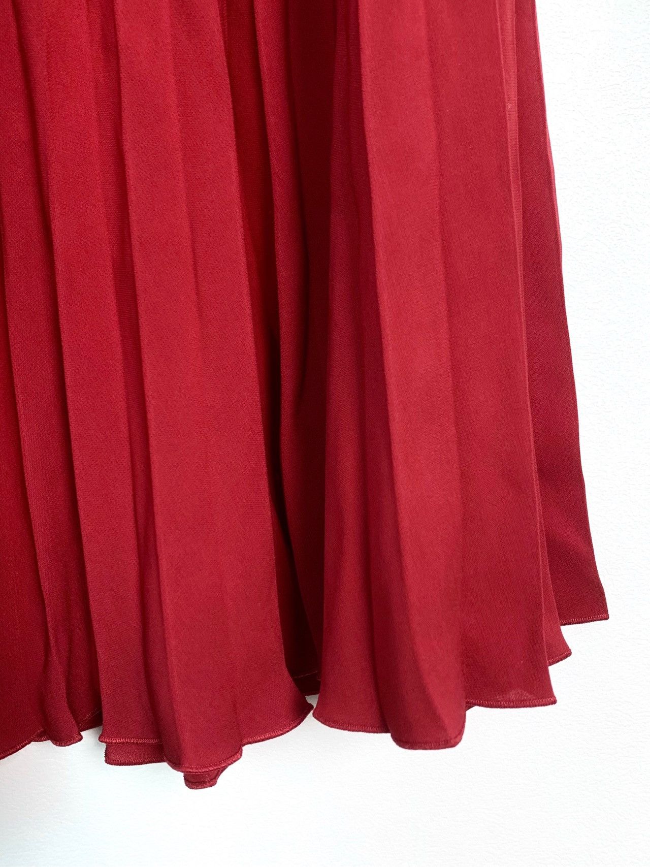 Max Mara Maxmara pleated MIDI dress in red, size 38 Size 26" / US 2 / IT 38 - 4 Thumbnail