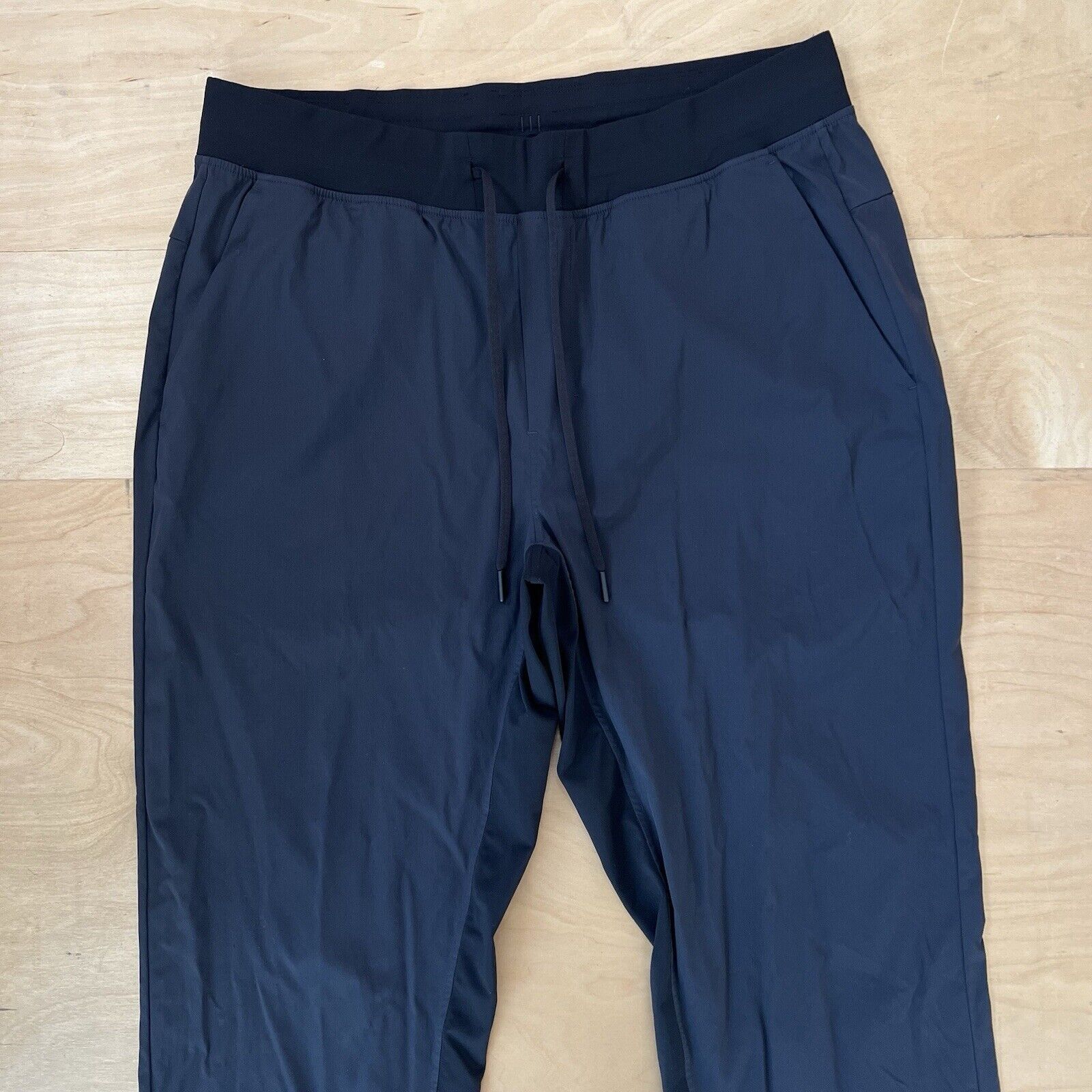 Lululemon Lululemon Great Wall Pants XL Black Sweatpants Jogger Yoga Size US 34 / EU 50 - 3 Thumbnail