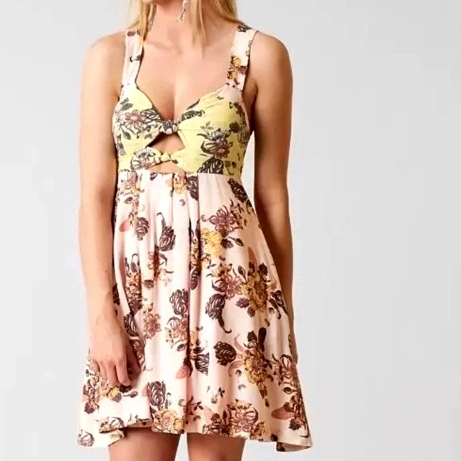 Free People Free People Baby It’s You Bandeau Mini Dress XS (fits a M) Size XS / US 0-2 / IT 36-38 - 2 Thumbnail