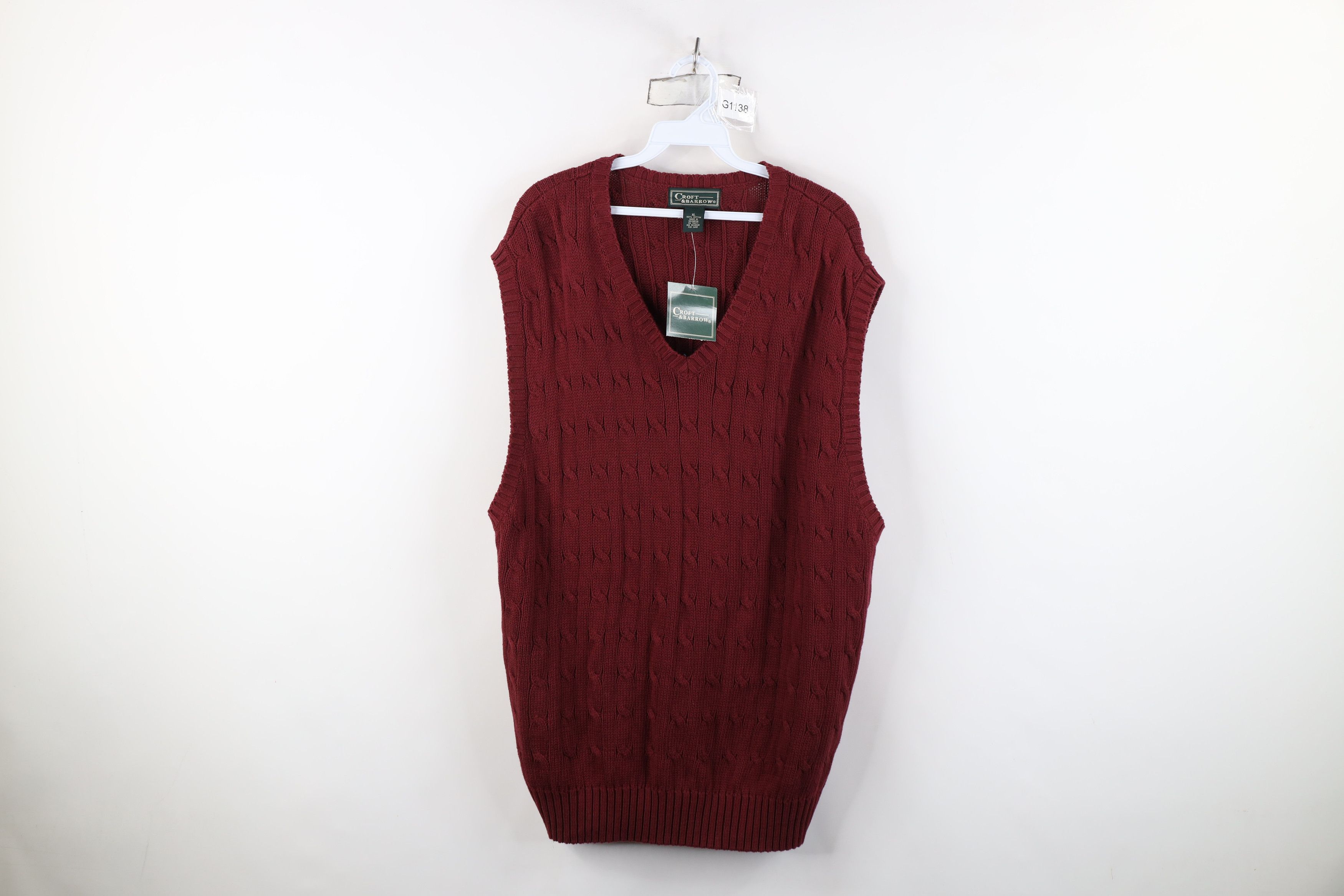 Vintage Deadstock Vintage 90s Streetwear Cable Knit Sweater Vest Red Size US XL / EU 56 / 4 - 1 Thumbnail