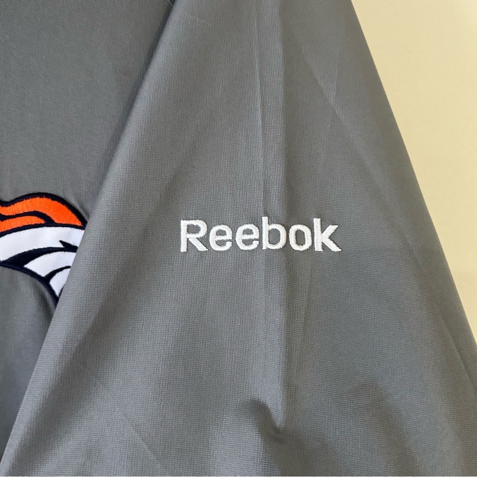 Reebok Reebok Denver Broncos Windbreaker Size US XL / EU 56 / 4 - 5 Thumbnail