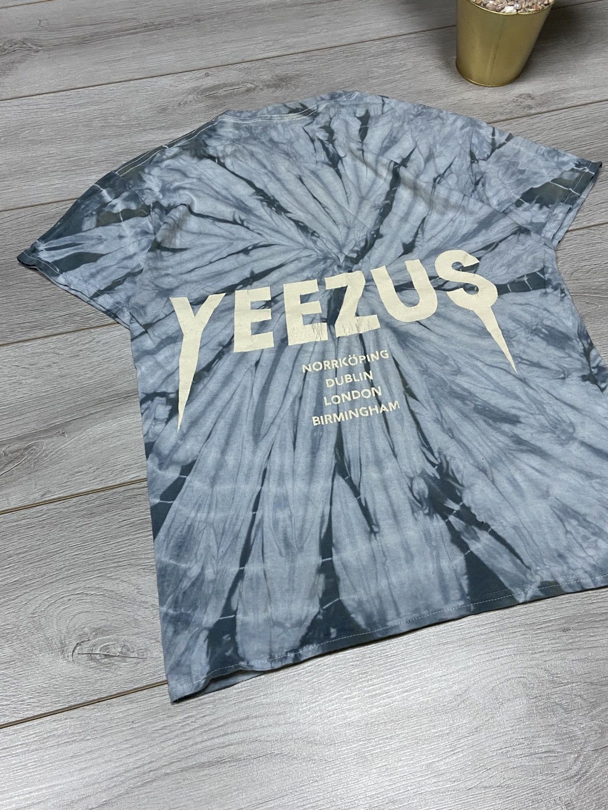 Kanye West Yeezus 2014 Wes Land Kanye West vintage tour t-shirt death Size US M / EU 48-50 / 2 - 8 Thumbnail