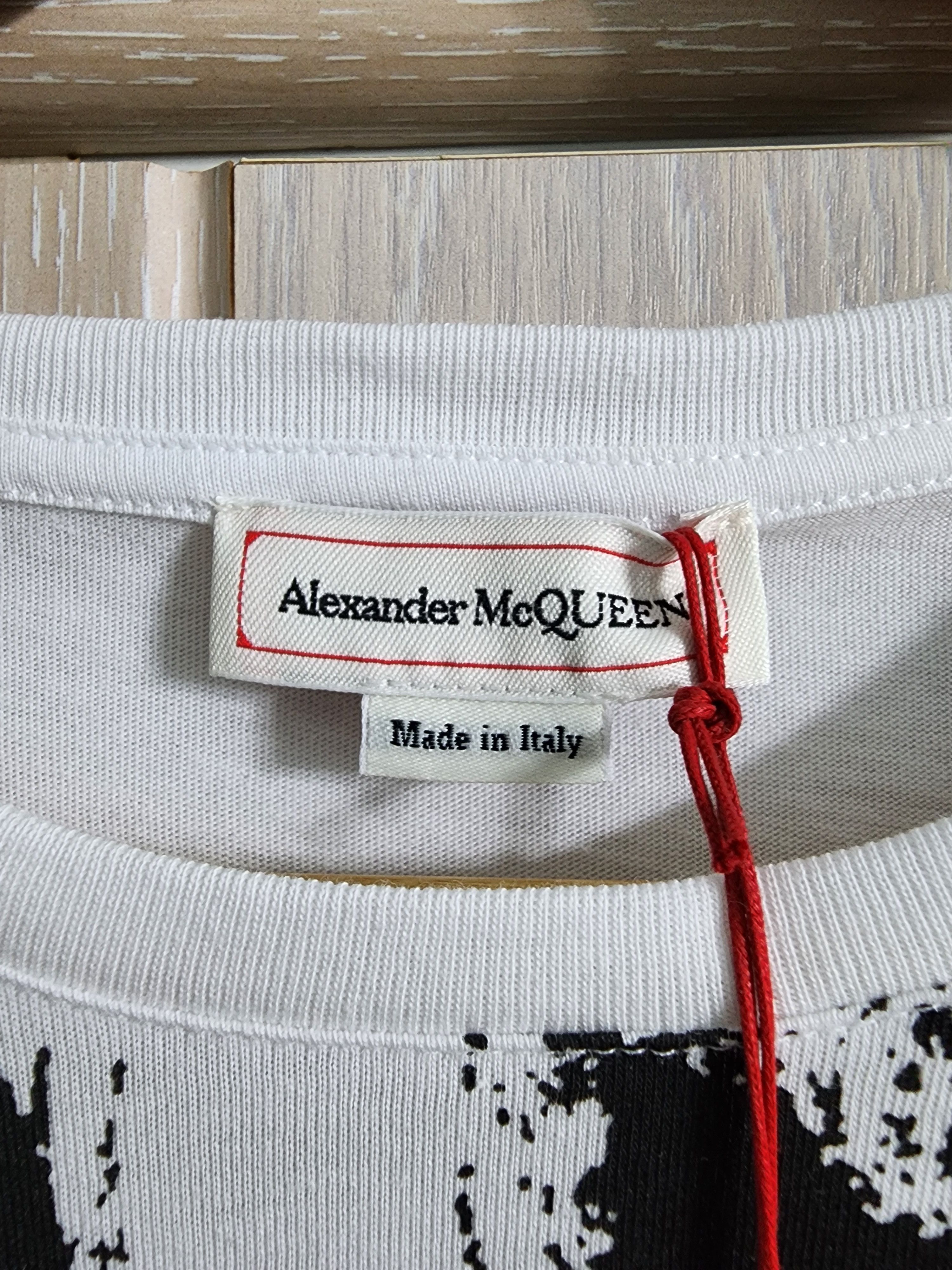 Alexander McQueen Graffiti Logo T-Shirt Size US XS / EU 42 / 0 - 4 Thumbnail