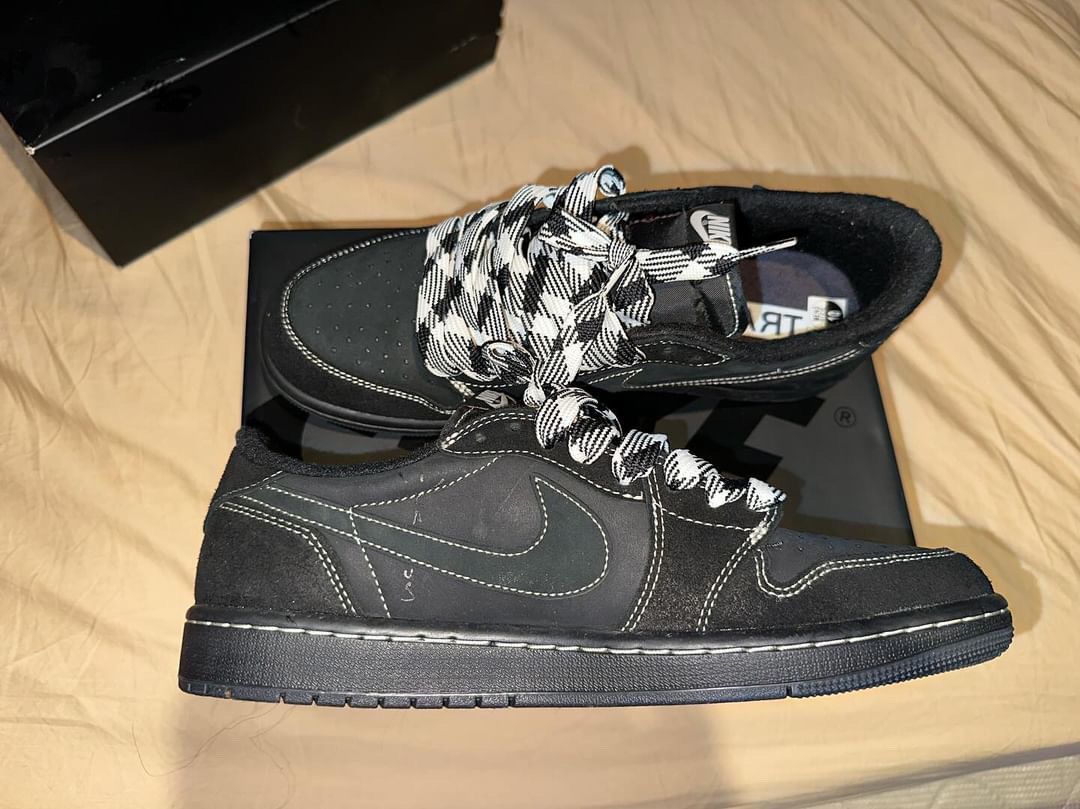 travis 1s blue