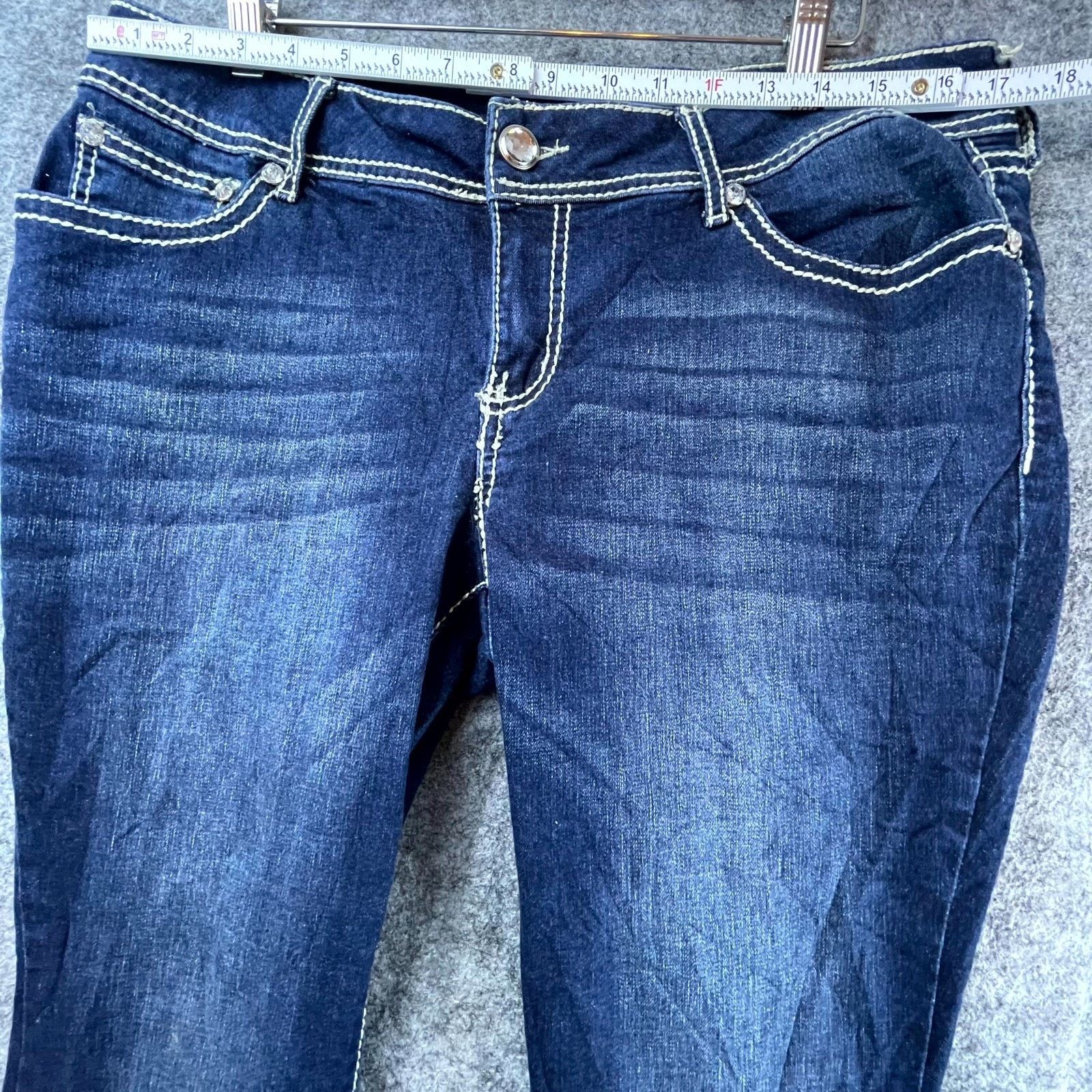 Apt. 9 Apt.9 Jeans Women 34 Y2K Flap Pockets Rhinestones Bootcut Size 34" / US 12 / IT 48 - 5 Thumbnail