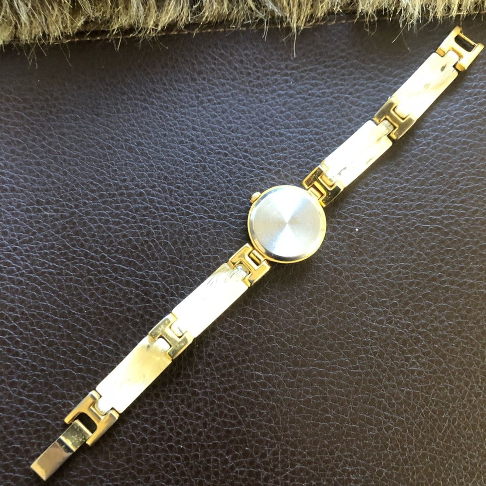 Jewelry Xanadu faux shell mother of pearl face gold tone watch Size ONE SIZE - 3 Thumbnail