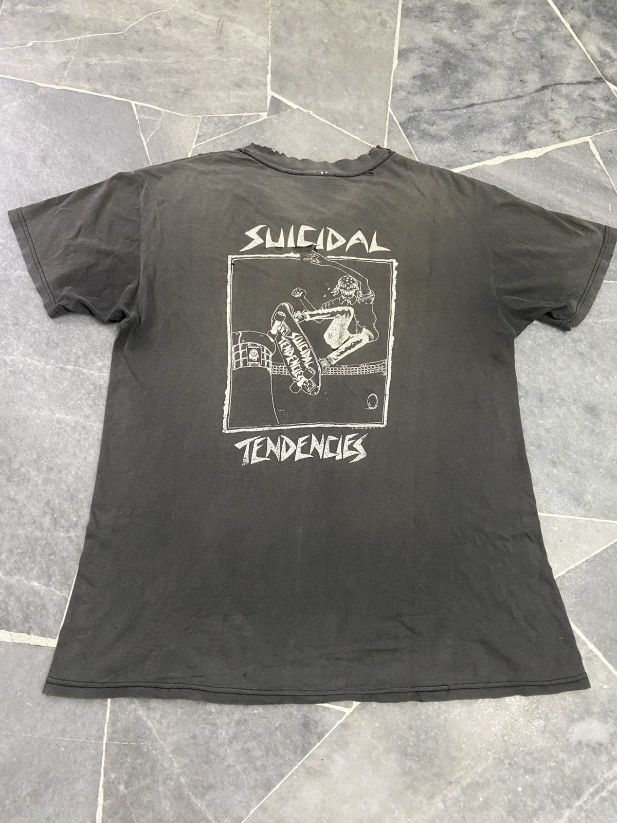 Band Tees Vintage 90s Suicidal Tendencies Punk Distressed Band Tee Size US M / EU 48-50 / 2 - 4 Thumbnail