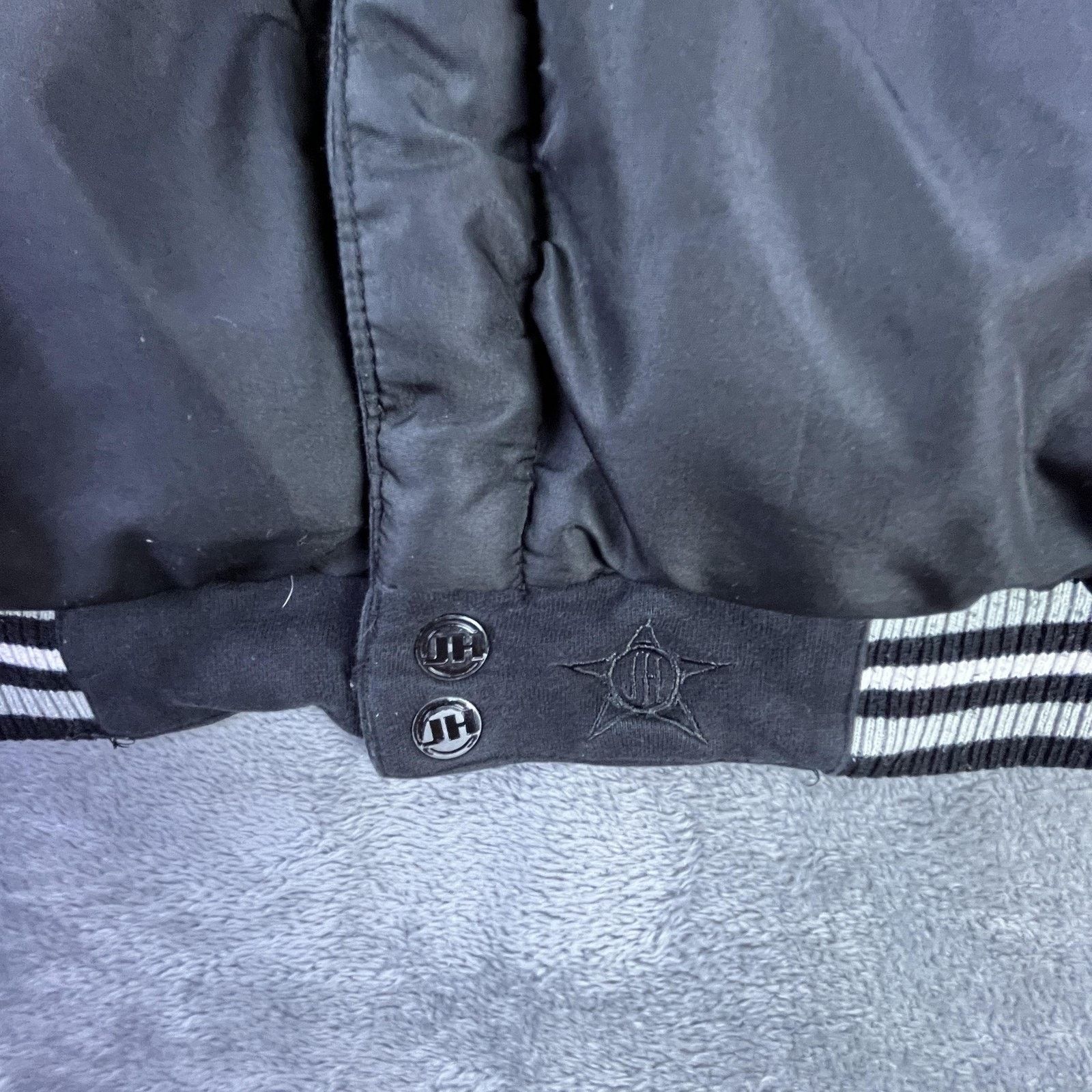 NBA Brooklyn Nets Reversible Jacket Large Black Gray Basketball Size US L / EU 52-54 / 3 - 7 Thumbnail