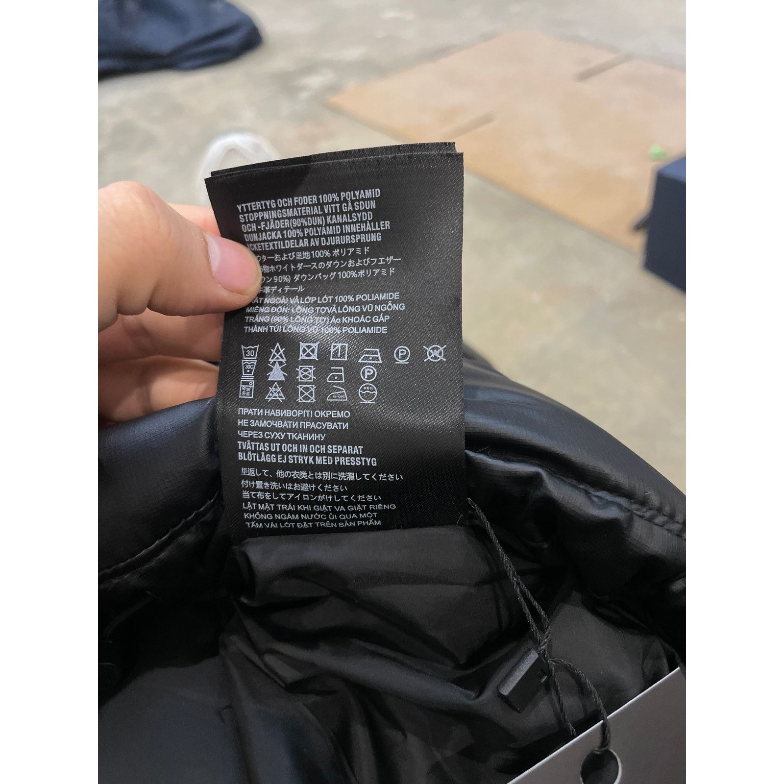 Prada Prada Jacket Black Kids Used 12Y Size US XXS / EU 40 - 8 Thumbnail