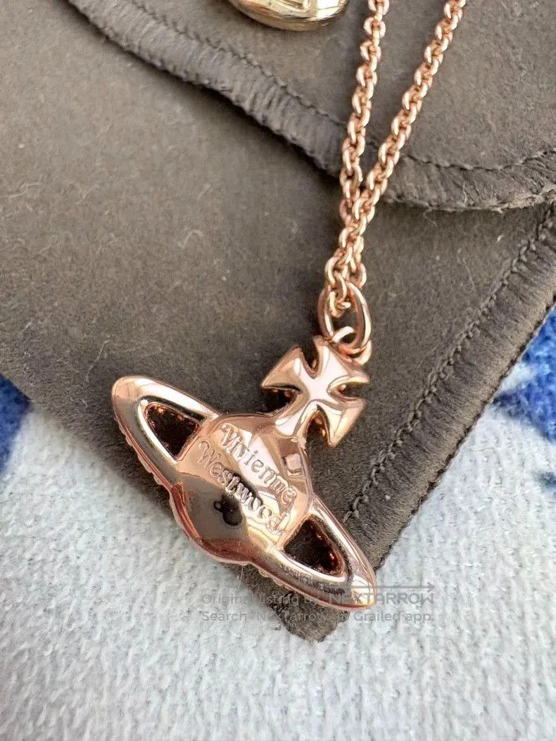 Vivienne Westwood Vivienne Westwood Rose Gold Saturn Necklace. Size ONE SIZE - 4 Thumbnail