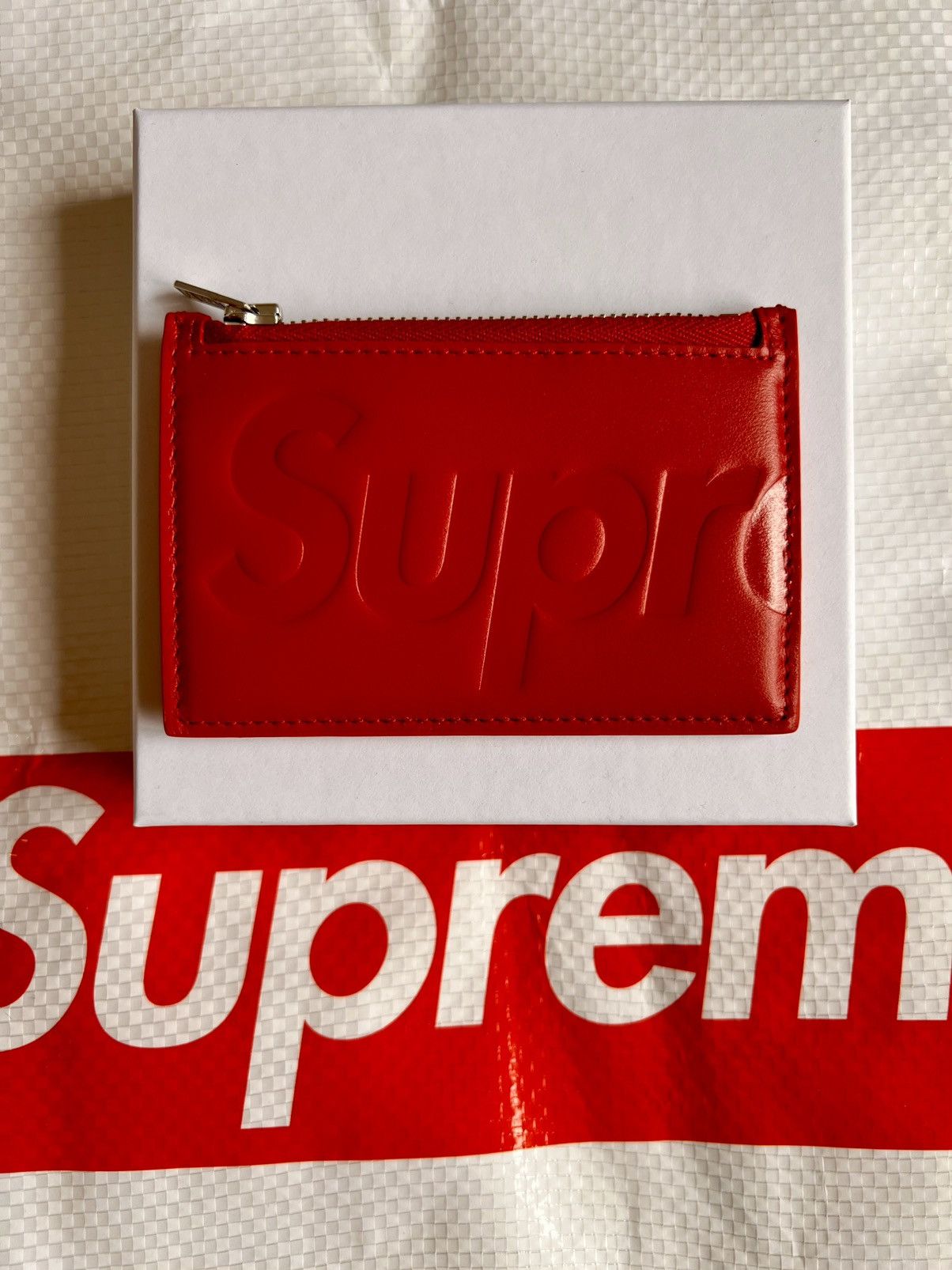 Supreme SUPREME Leather zip card holder Wallet red calfskin logo Size ONE SIZE - 11 Thumbnail