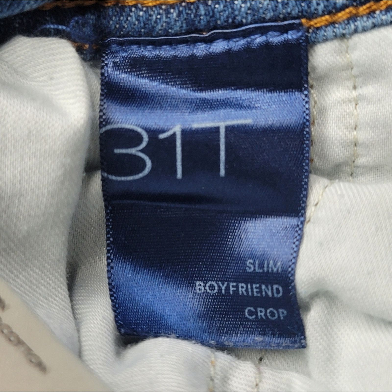 The Unbranded Brand Anthropologie Pilcro Embroidered Slim Boyfriend Crop Jeans Size 32" / US 10 / IT 46 - 6 Thumbnail