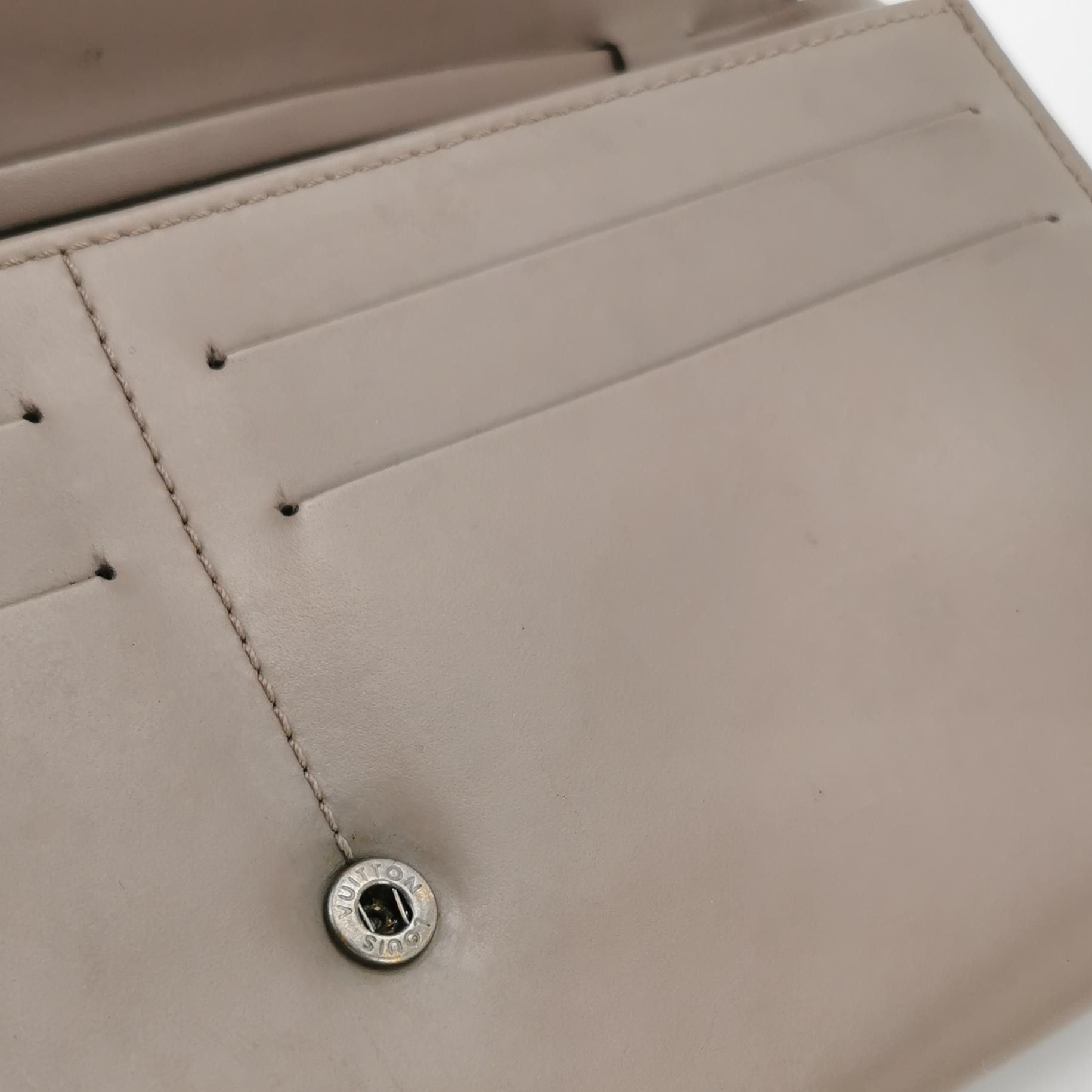 Louis Vuitton Louis Vuitton (LV) Cowhide Classic Versatile Handbag -y2506 Size ONE SIZE - 9 Thumbnail
