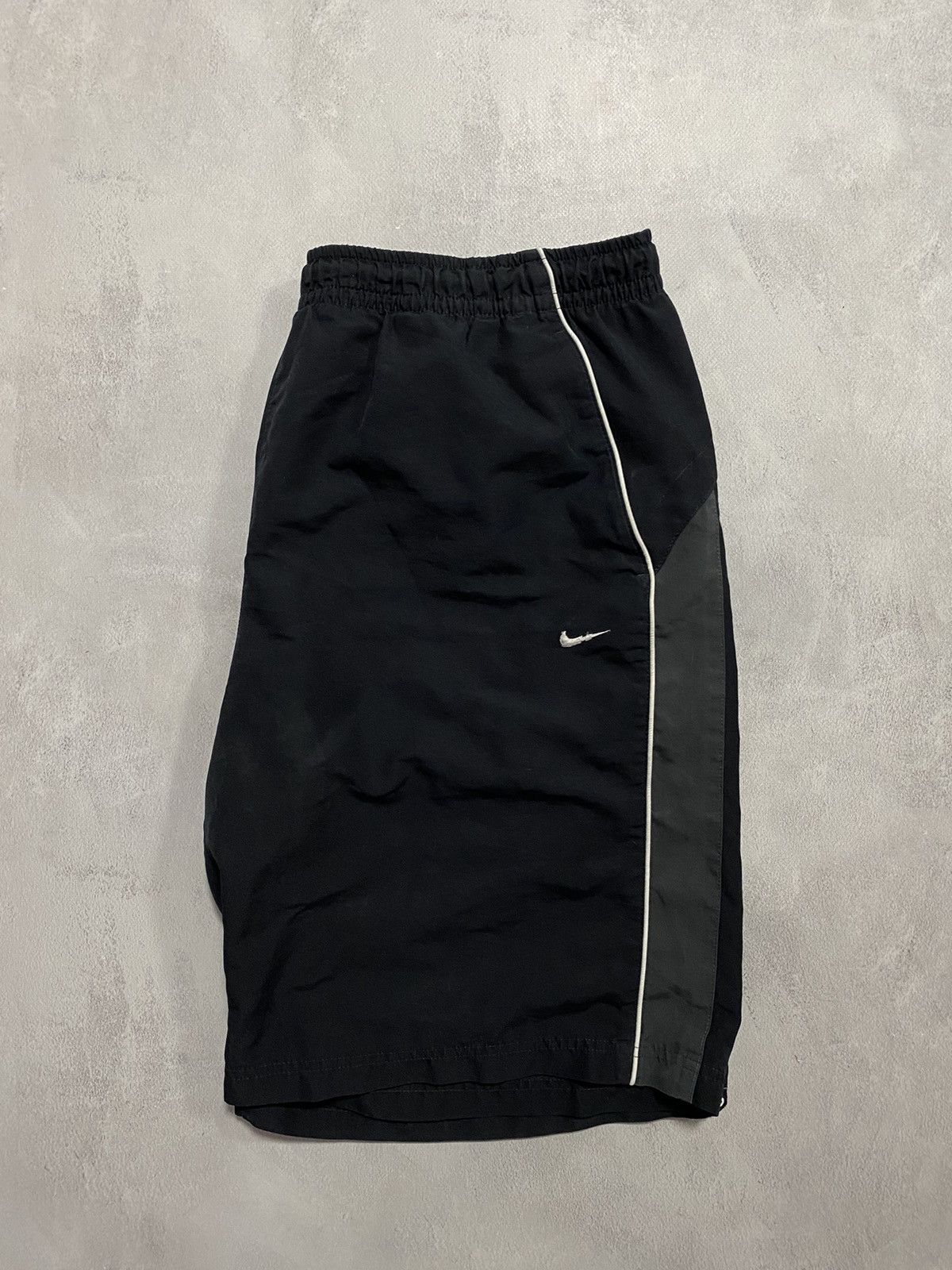 Nike × Vintage Vintage Track Shorts Nike Black Swoosh XL Size US 38 / EU 54 - 1 Thumbnail