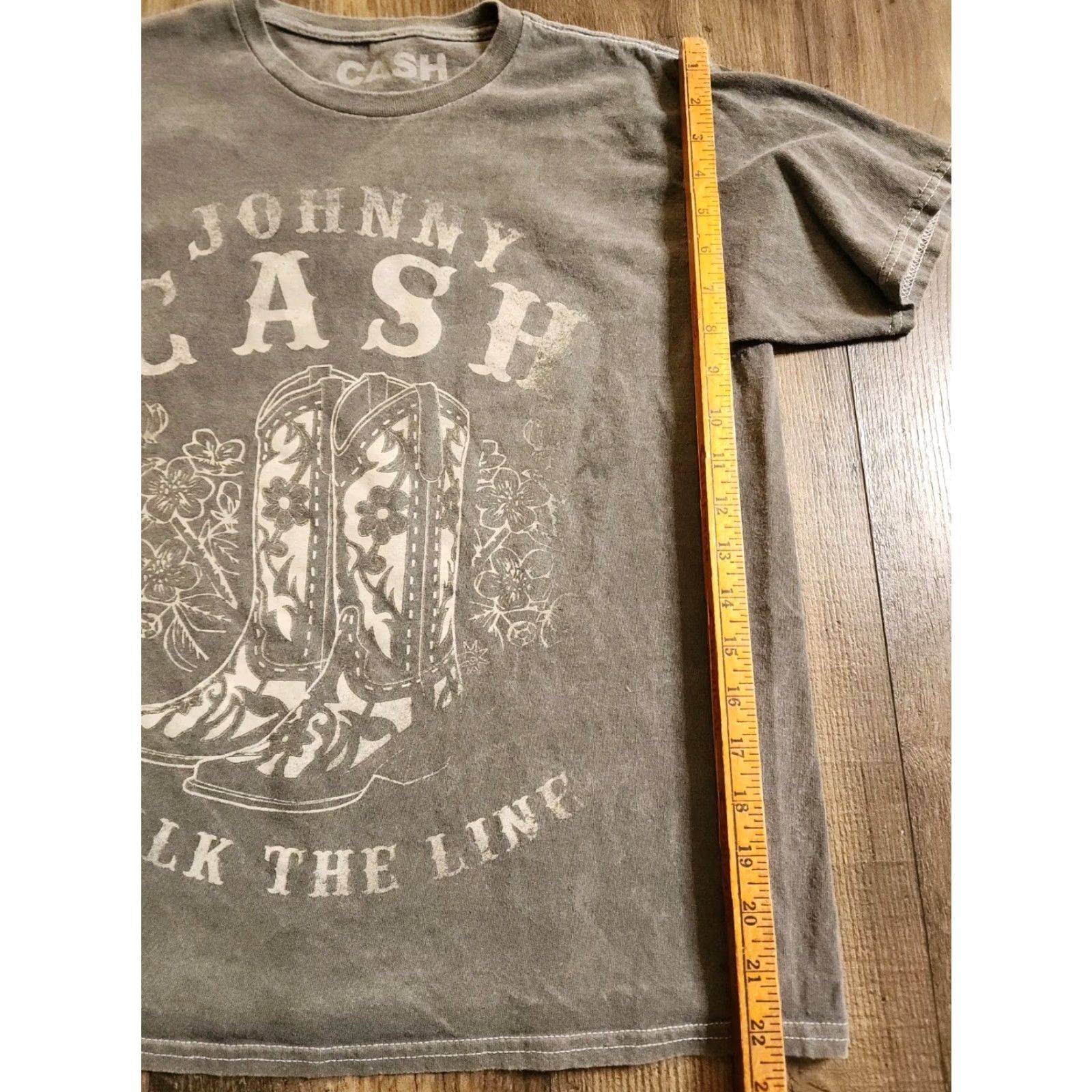 Vintage Womens Johnny Cash T-Shirt Cowboy Boots Walk The Line Gray Short Sleeve Cotton Vintage? (Wait) Size S / US 4 / IT 40 - 2 Thumbnail