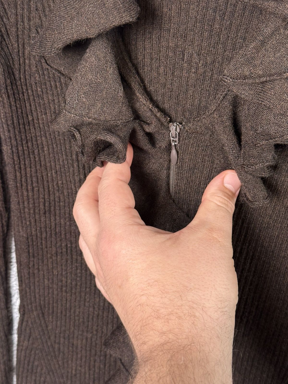 D.Exterior D.Exterior Brown Ribbed Wool Ruffle Zip Cardigan Sweater Size L / US 10 / IT 46 - 8 Thumbnail