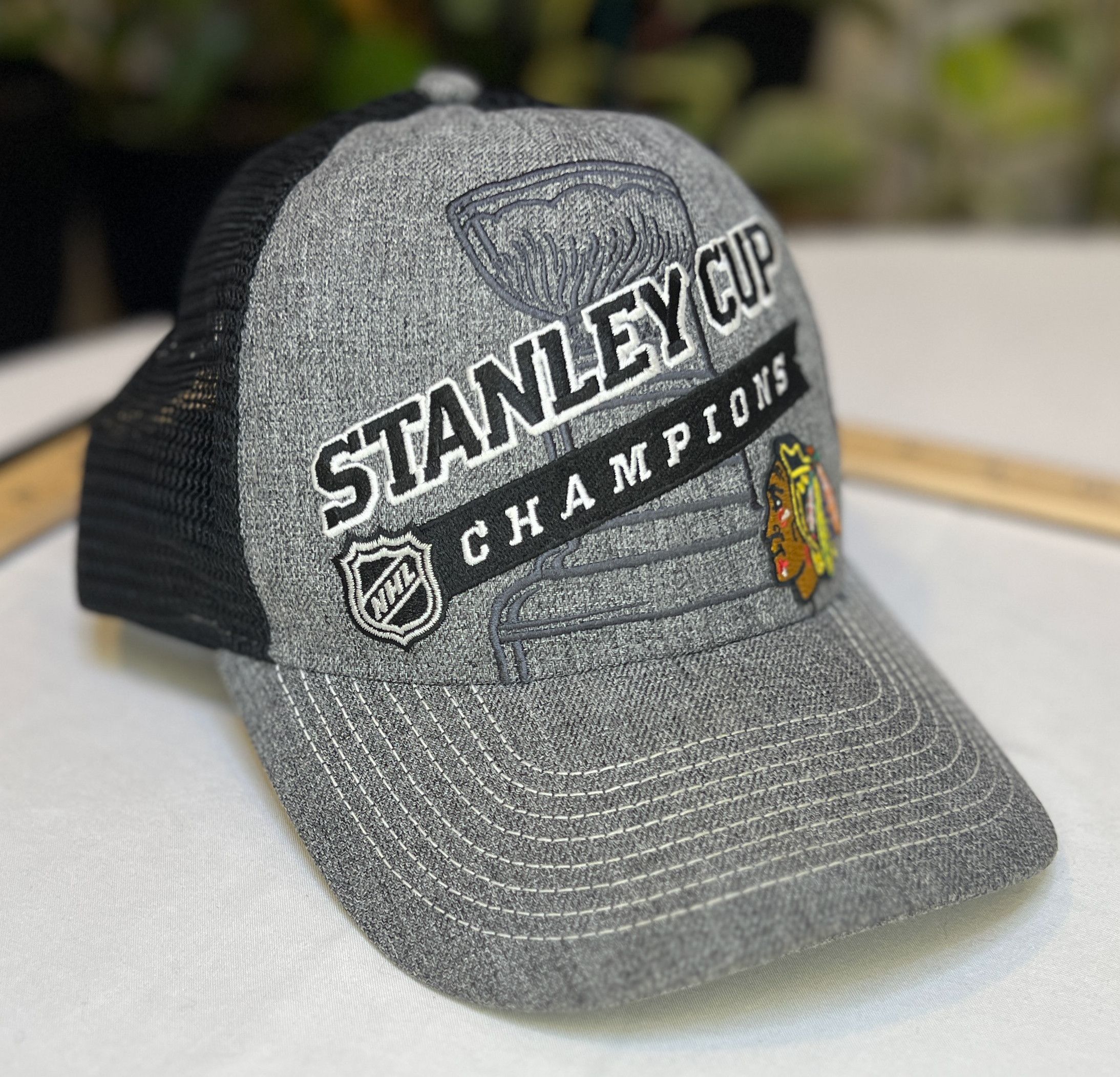 Reebok Chicago Blackhawks Stanley Cup Champions 2013 Hat Size ONE SIZE - 3 Thumbnail