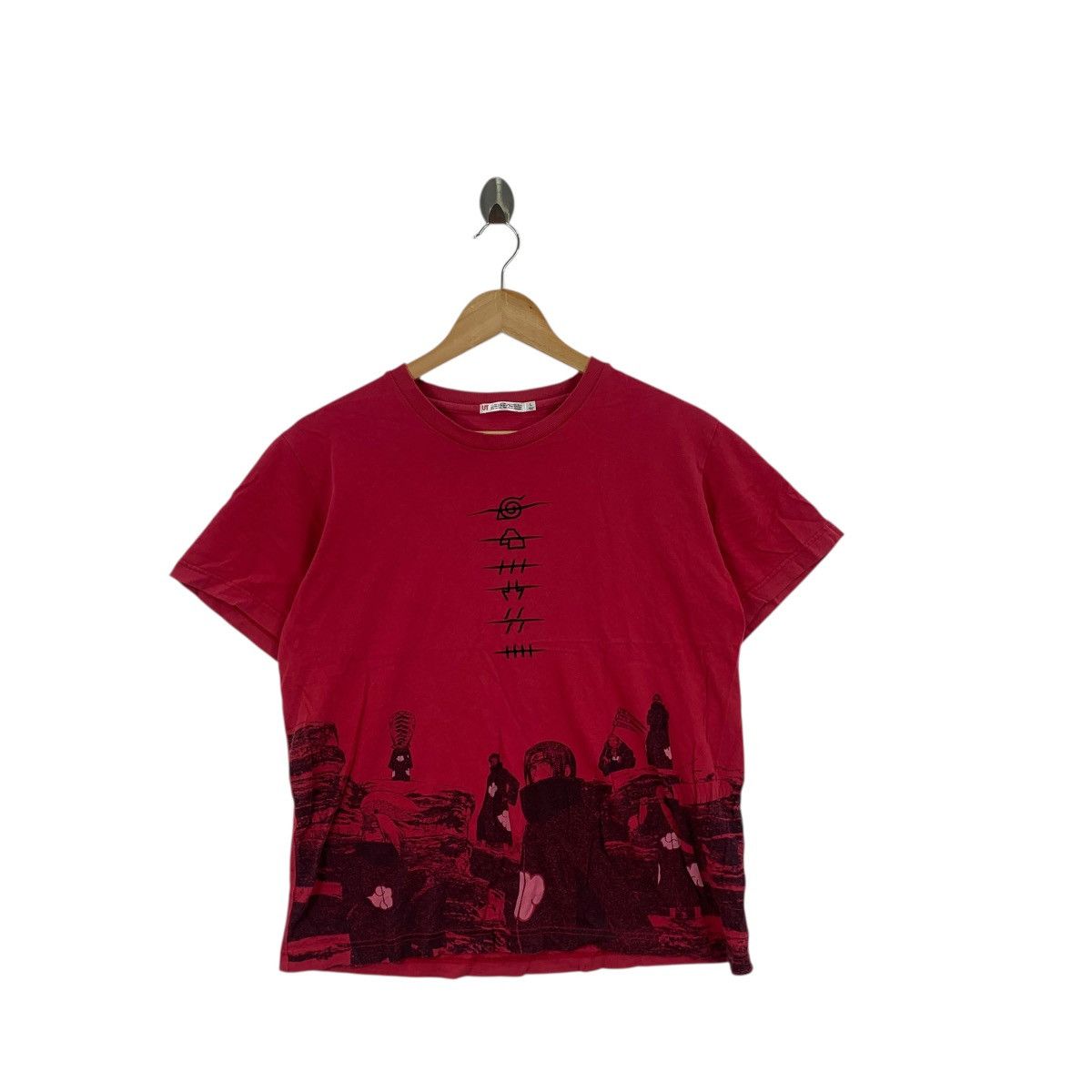 Uniqlo ANIME NARUTO x UNIQLO Shippuden Akatsuki Thrashed Tee Size L / US 10 / IT 46 - 3 Thumbnail
