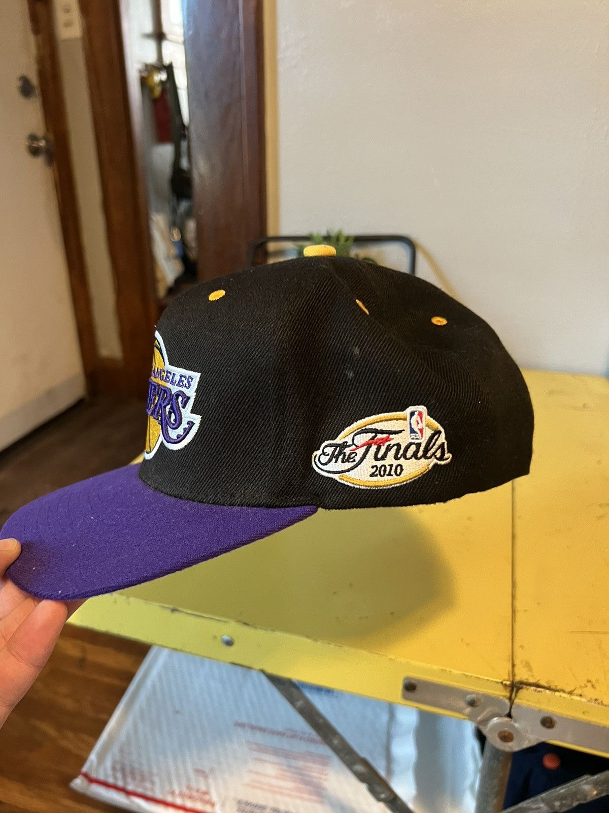 Mitchell & Ness × NBA Los Angeles Lakers 2010 Finals Hat Size ONE SIZE - 2 Thumbnail