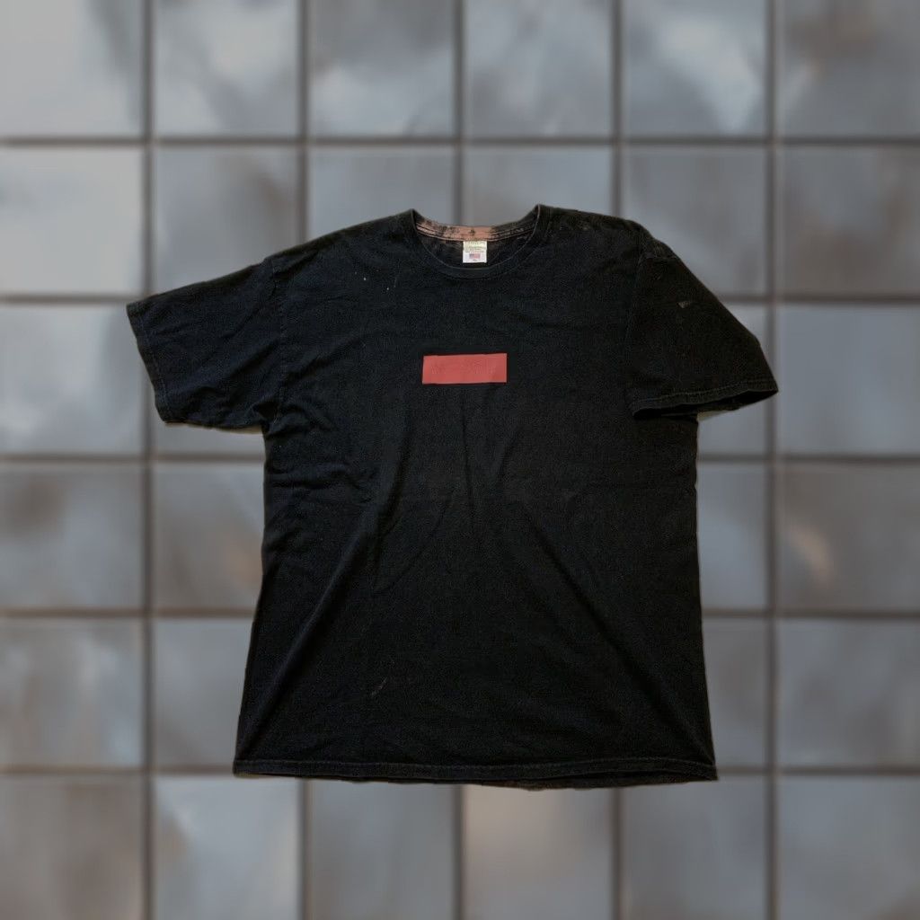 Vintage Sold Out!! Box Pizza Slime Empty Box Logo Black Graphic S/S Crew T-shirt XL Men Regular Black Logo 50 Inch Chest 25 Pit 31 Shoulder to Hem Size US XL / EU 56 / 4 - 1 Thumbnail