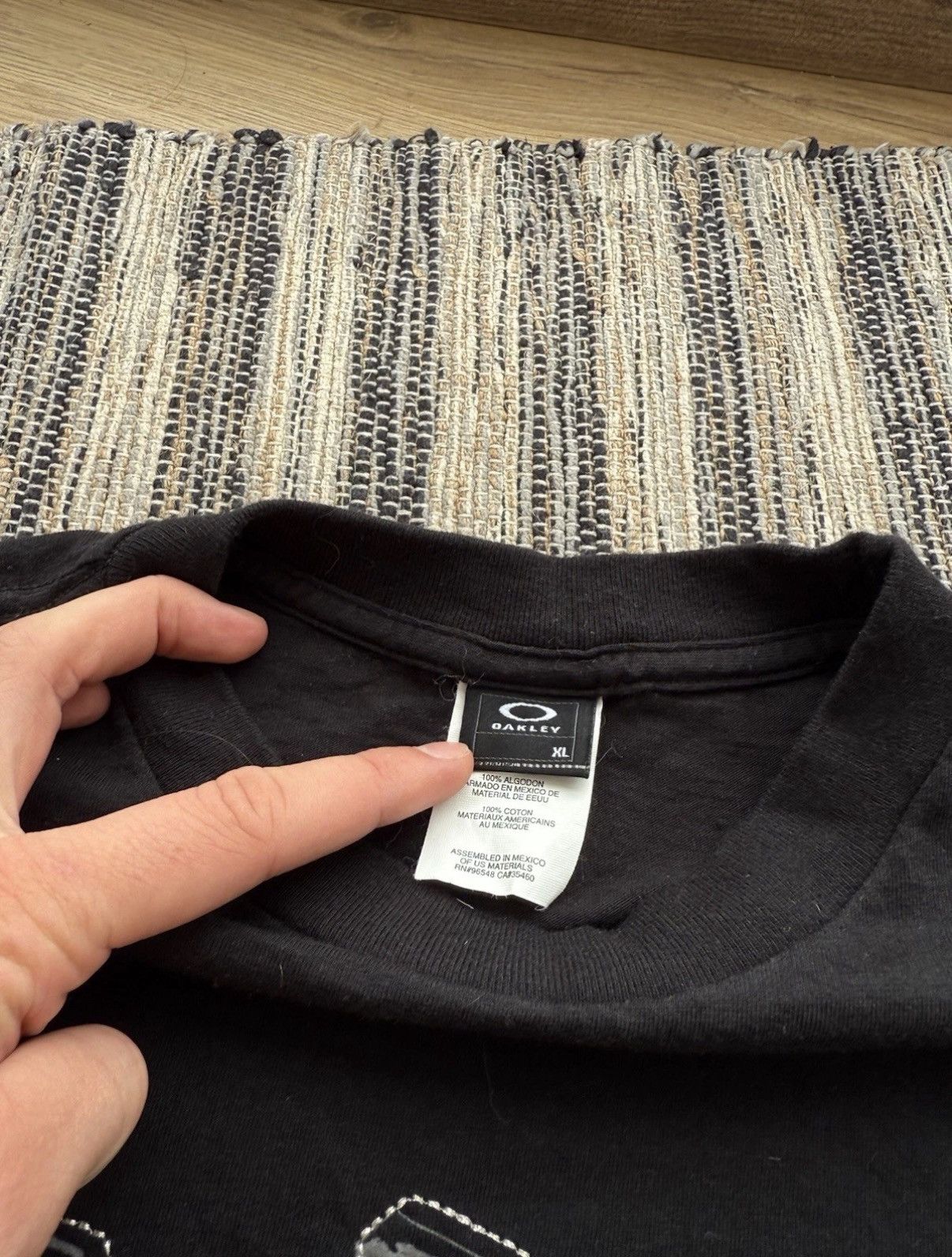 Oakley VINTAGE OAKLEY WORLDWIDE T-SHIRT BLACK Y2K OVERSIZED Size US XL / EU 56 / 4 - 6 Thumbnail