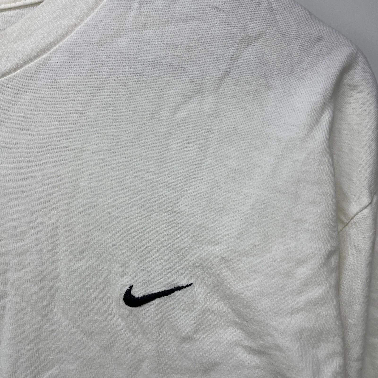 Nike Vintage Nike Swoosh Y2K T Shirt Large Size US L / EU 52-54 / 3 - 3 Thumbnail