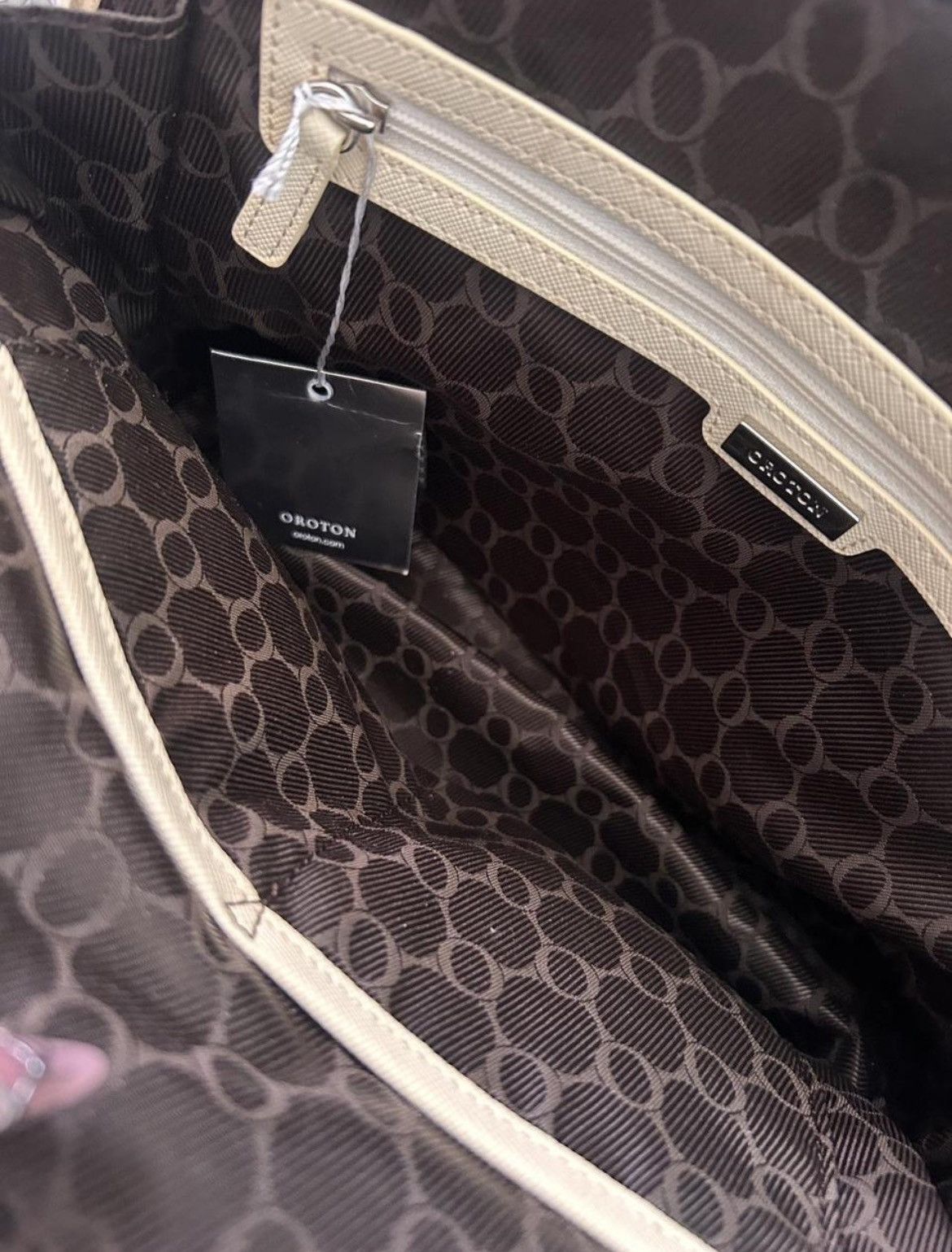Other Cream leather shoulder bag by Oroton, model "Melanie". Size ONE SIZE - 4 Thumbnail