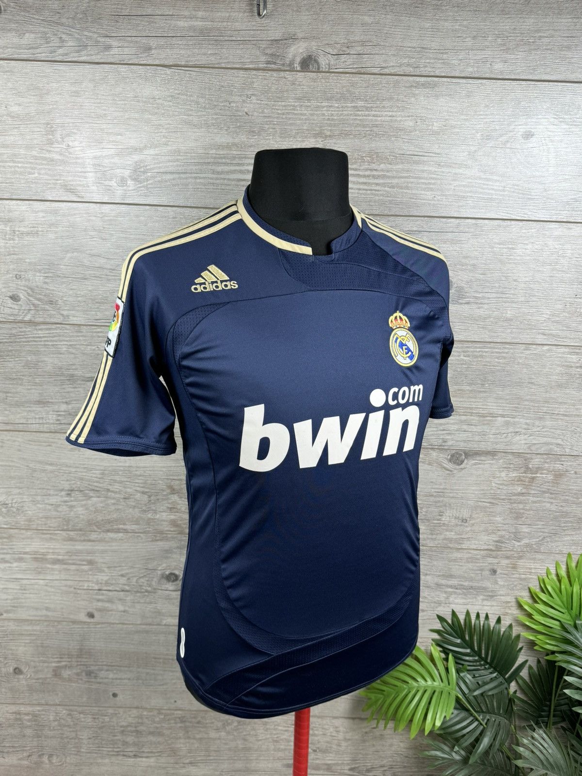Adidas × Vintage Adidas Real Madrid 2007 Raul Away Saturdays Soccer jersey Size US S / EU 44-46 / 1 - 3 Thumbnail