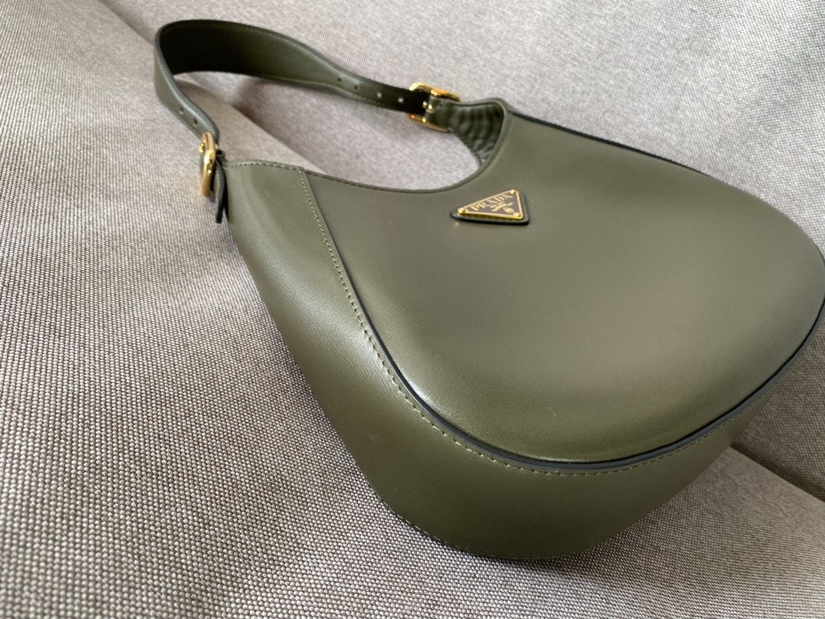 Prada Prada Cleo Green Leather Shoulder Bag Size ONE SIZE - 3 Thumbnail