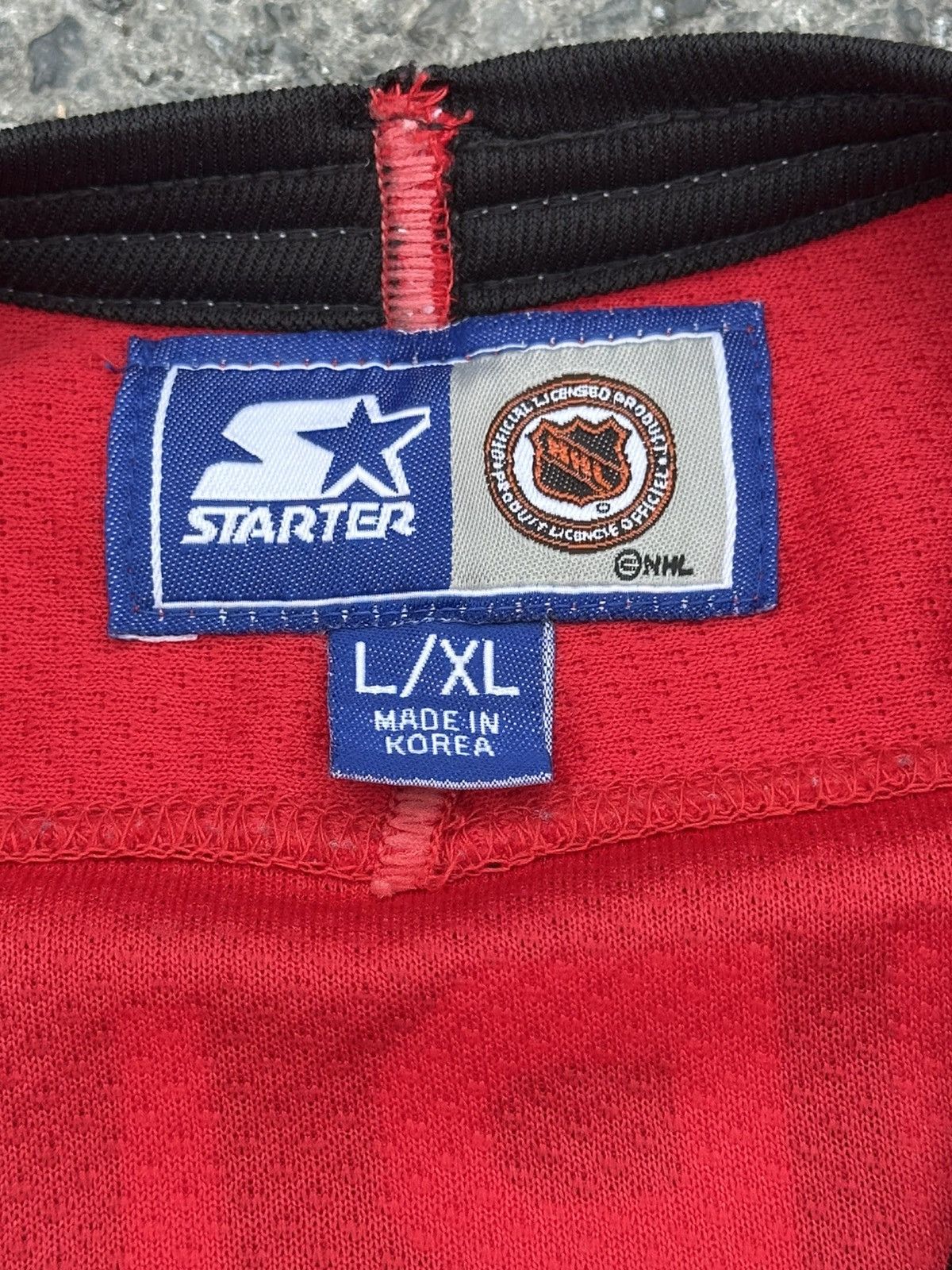 Starter Vintage Chicago Blackhawks NHL hockey Starter Jersey Size US XL / EU 56 / 4 - 8 Thumbnail