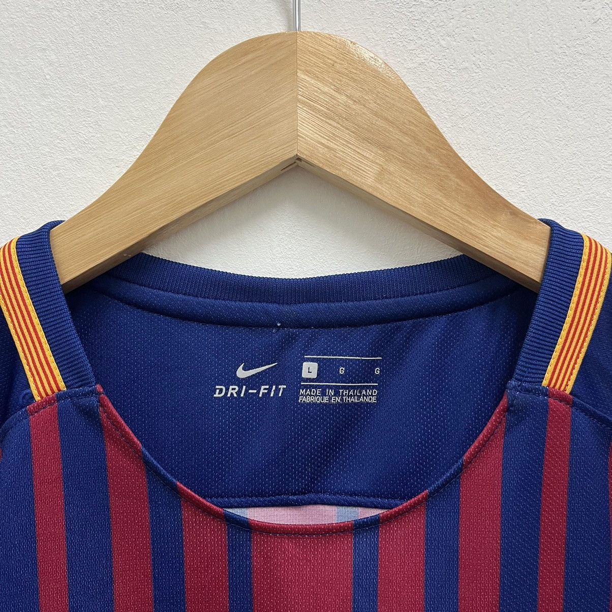 Nike SPECIAL EDITION‼️ Barcelona 2017/18 Iniesta Infinity Jersey Size US L / EU 52-54 / 3 - 10 Thumbnail