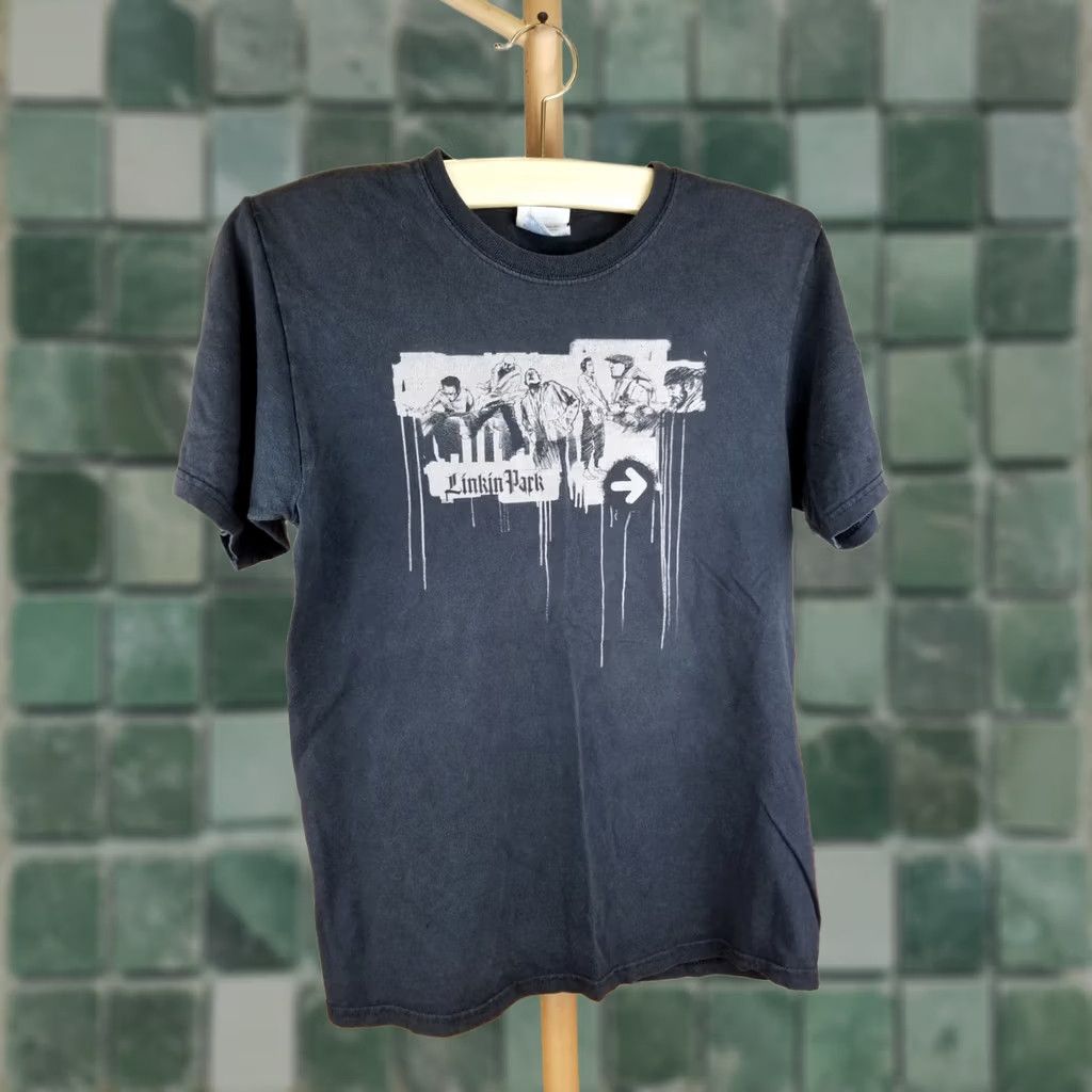 Vintage VINTAGE LINKIN PARK ROCK TOUR T-SHIRT BLACK COTTON SZ SMALL Mens Size US S / EU 44-46 / 1 - 1 Thumbnail