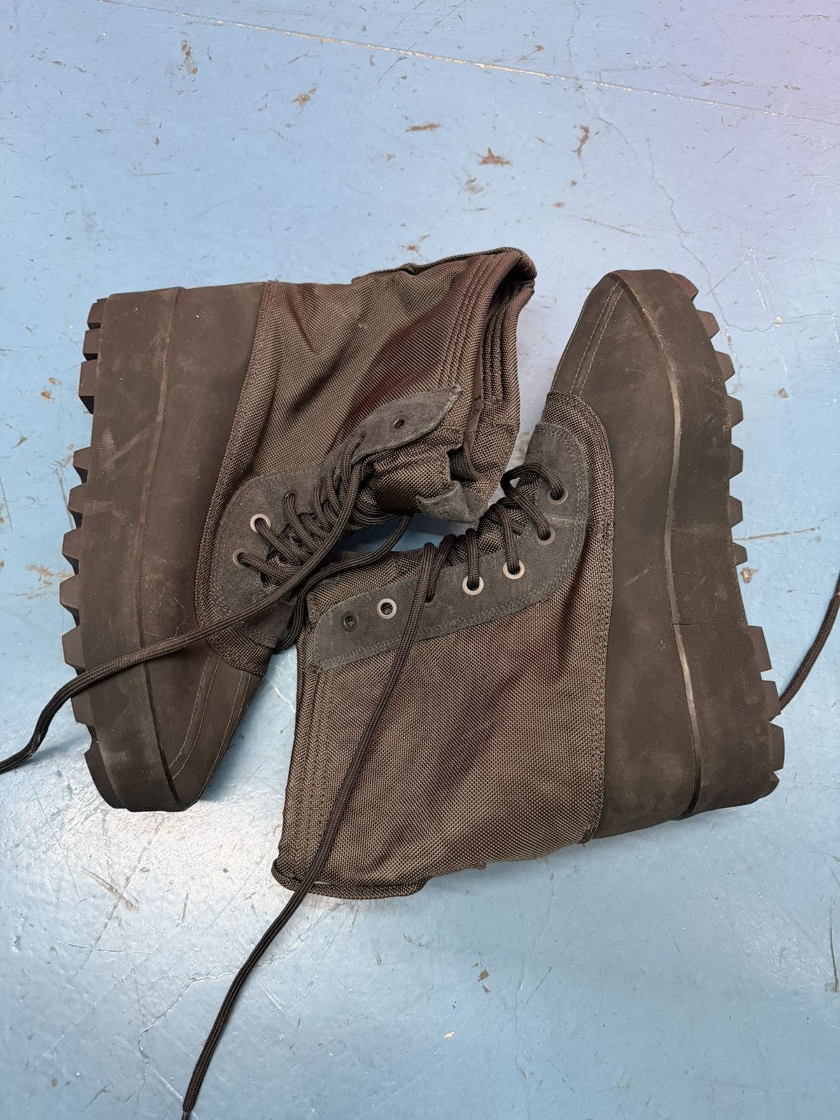 Yeezy YEEZY 950 Size US 11.5 / EU 44-45 - 2 Thumbnail