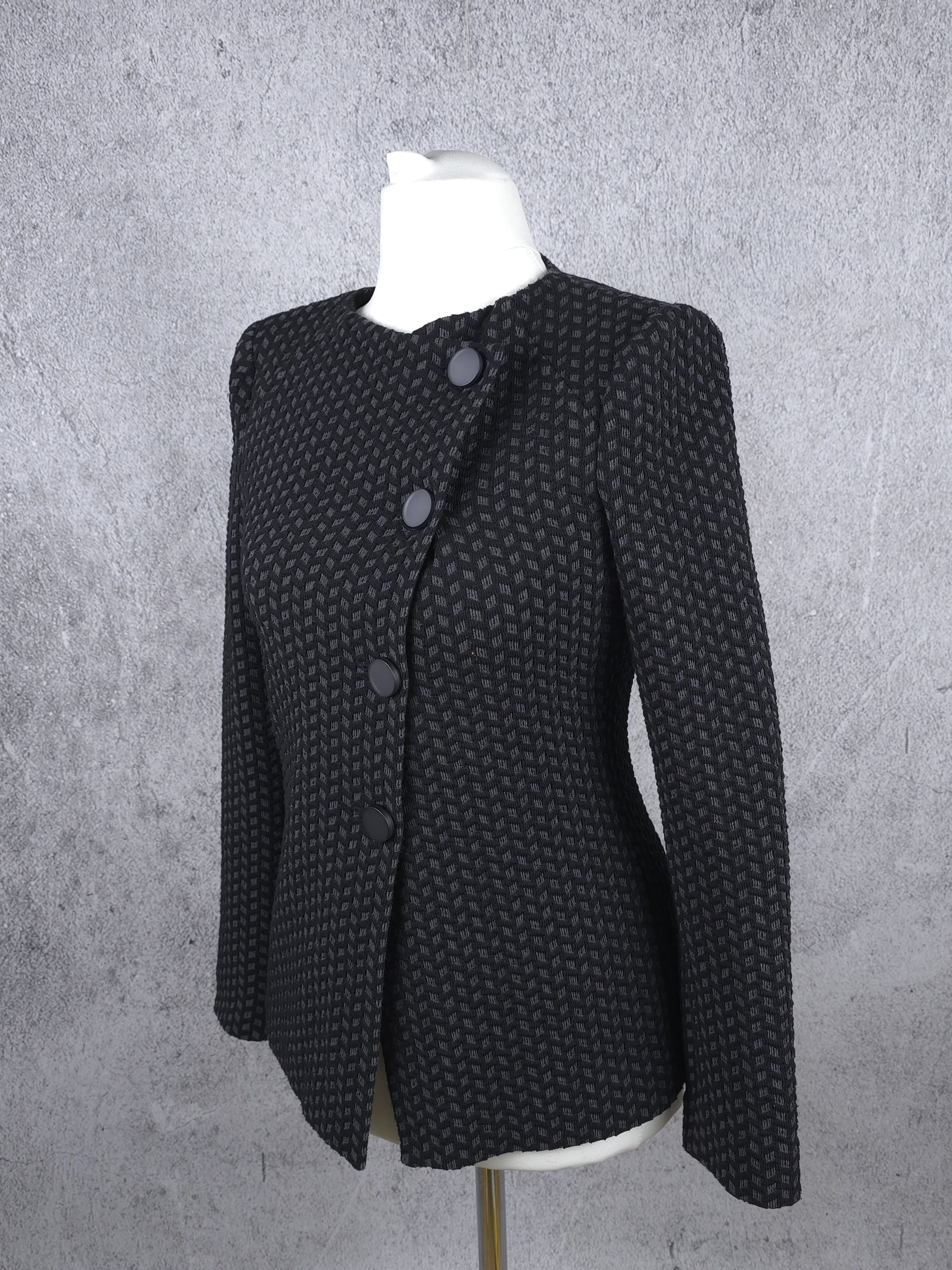 Armani Collezioni Giorgio Armani Collezioni Vintage assymetrical blazer Size M / US 6-8 / IT 42-44 - 2 Thumbnail
