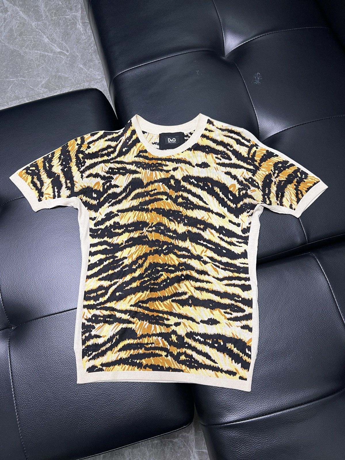 Dolce & Gabbana Dolce&Gabbana by D&G Tiger Pattern Knit Short Sleeve Size S / US 4 / IT 40 - 1 Thumbnail