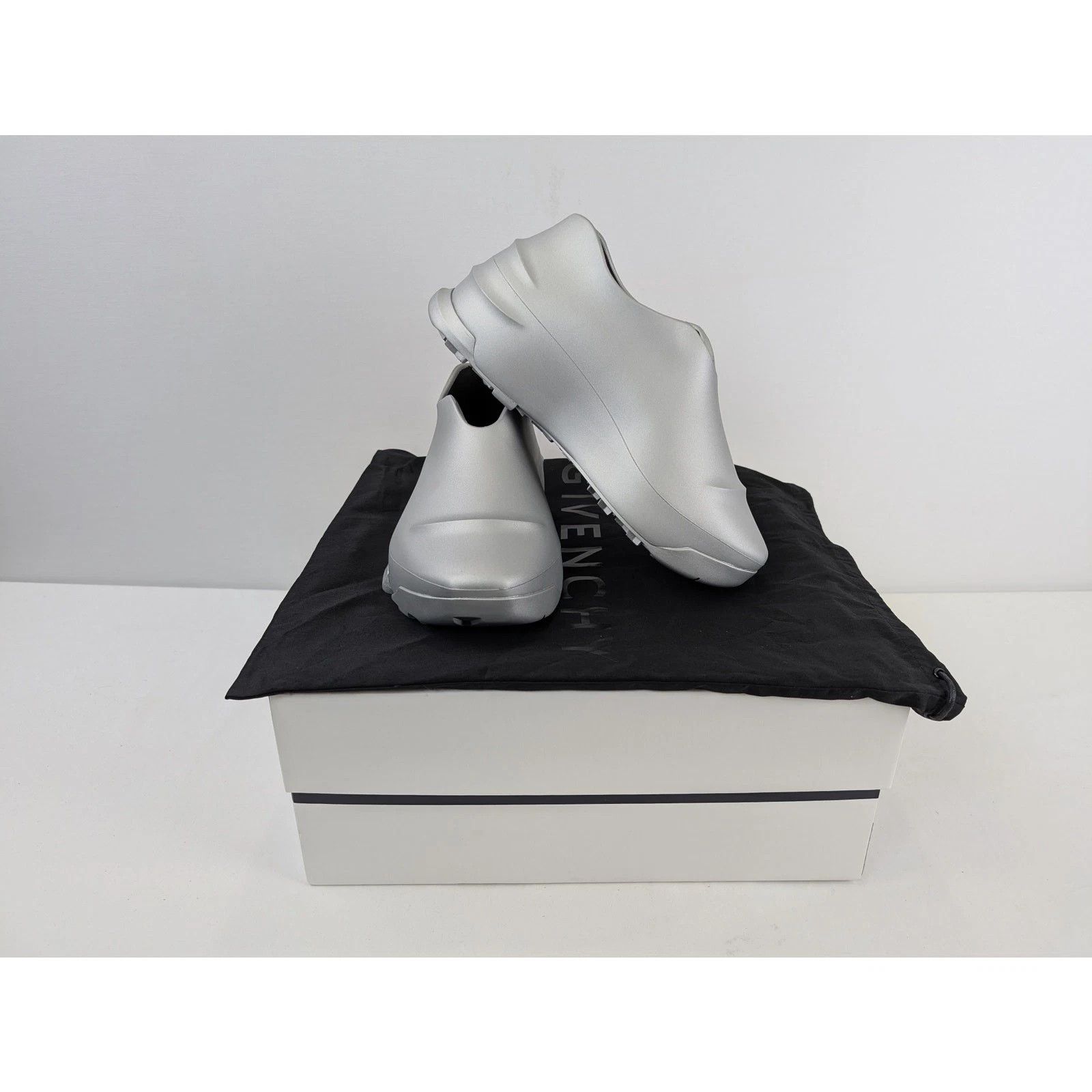 Givenchy o1rshd1 Show Low Shoe Boots in Silvery Size US 9 / EU 42 - 14 Thumbnail