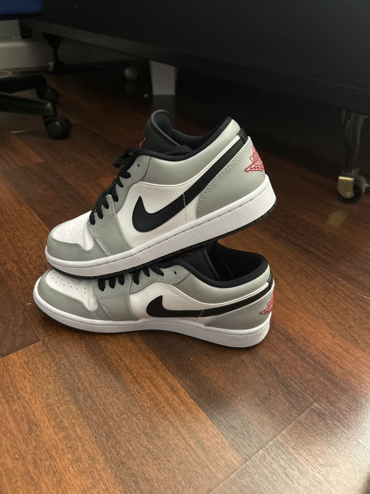 Jordan Brand × Nike Jordan 1 Low Smoke Grey Size US 8.5 / EU 41-42 - 1 Thumbnail