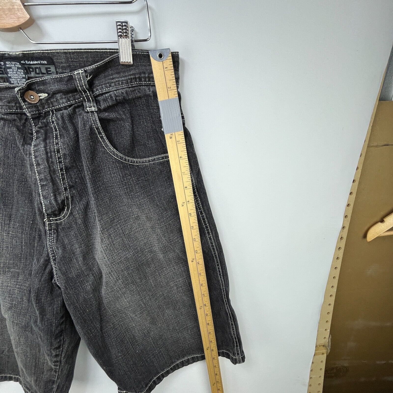 Southpole × Vintage Vintage Y2K South Pole Black Faded Baggy Denim Shorts 34 Size US 34 / EU 50 - 8 Thumbnail