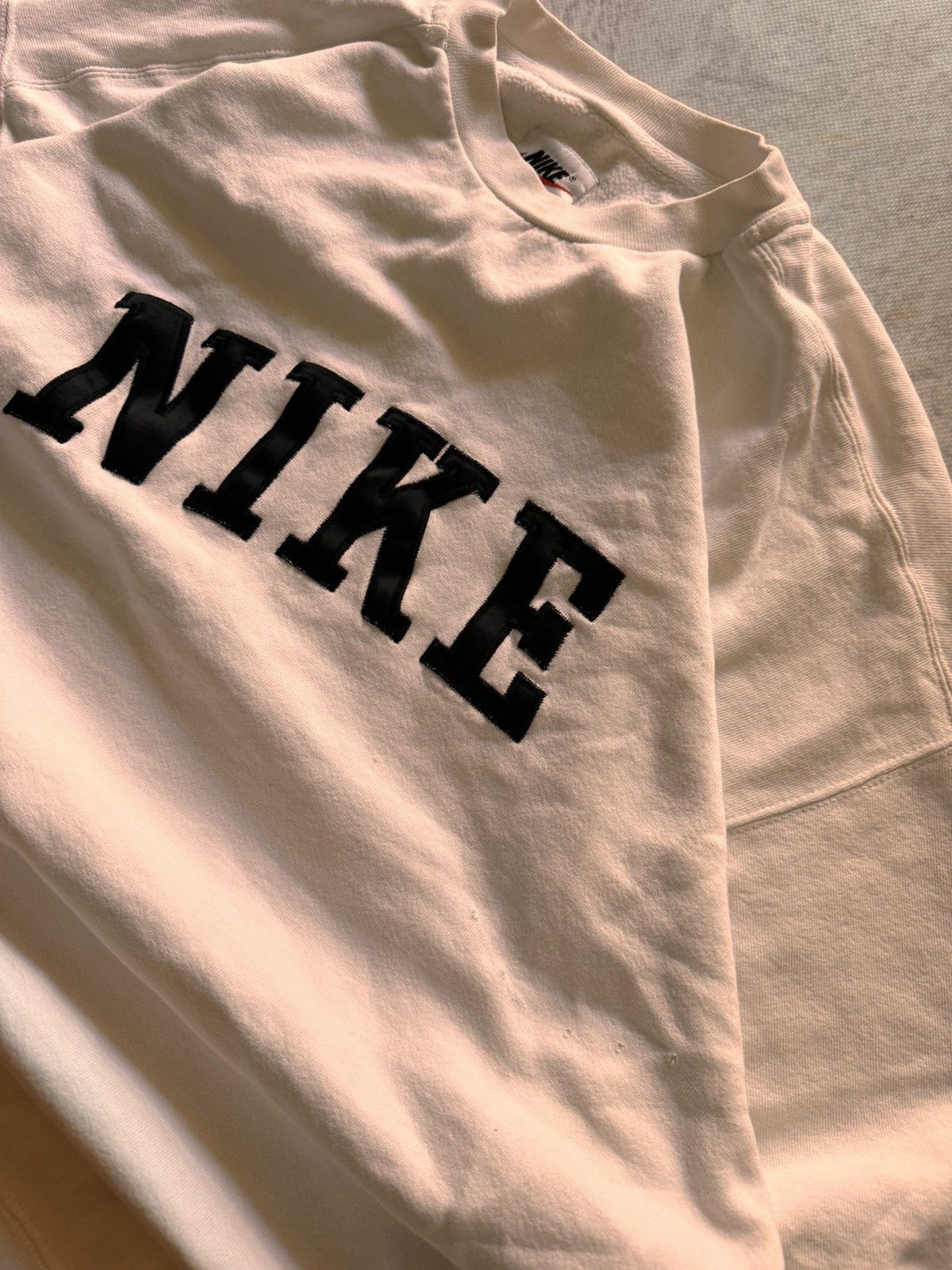 Nike × Vintage NIKE VINTAGE CENTER LOGO OVERSIZE BOXY SWEATSHIRT Size US XL / EU 56 / 4 - 4 Thumbnail