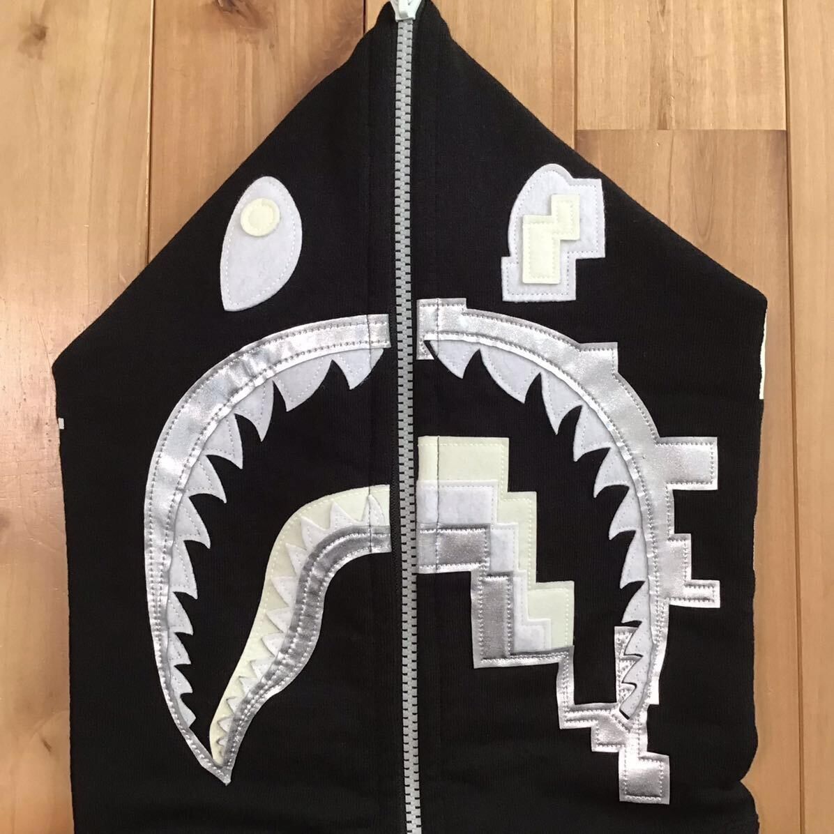 Bape 💫Glow in the dark💫 BAPE DIGITAL SHARK FULL ZIP HOODIE APE Size US L / EU 52-54 / 3 - 4 Thumbnail