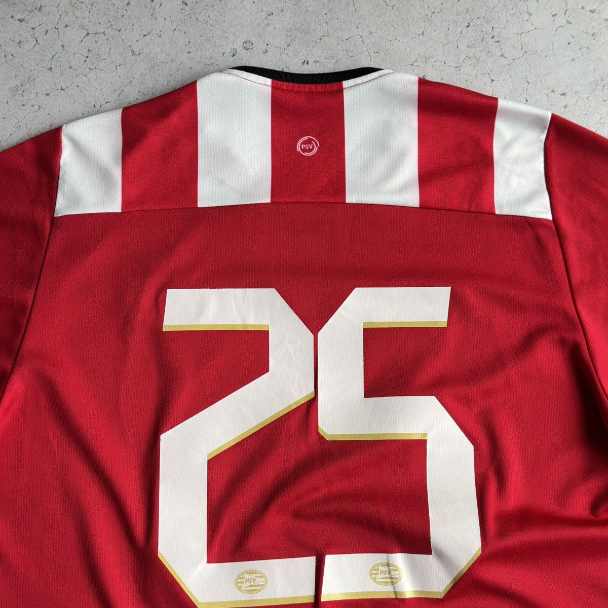 Umbro Guti #25 Umbro PSV Eindhoven 2018/19 Soccer Jersey Blokecore Size US XL / EU 56 / 4 - 7 Thumbnail
