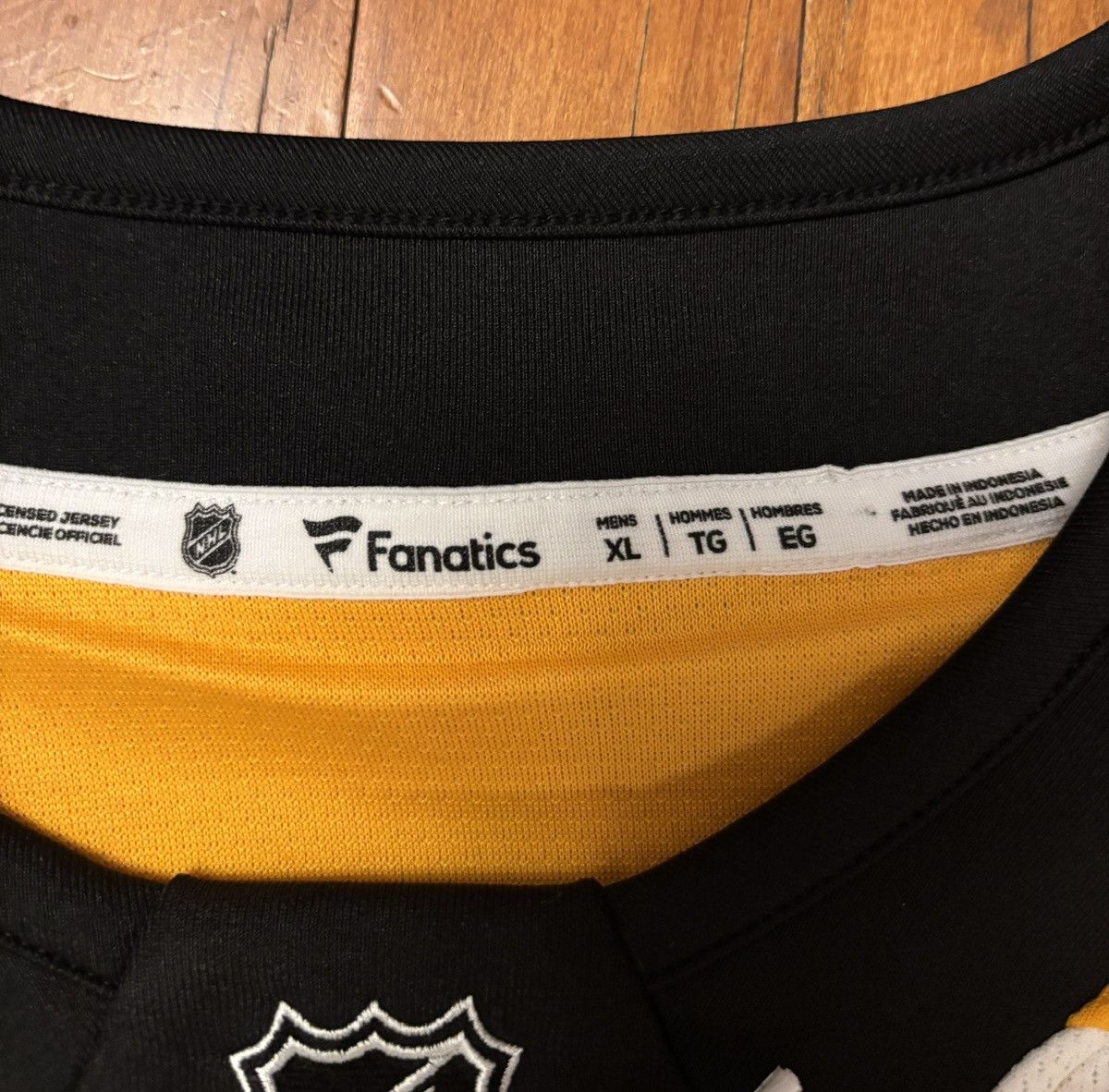 NHL Boston Bruins NHL jersey Size US L / EU 52-54 / 3 - 2 Thumbnail