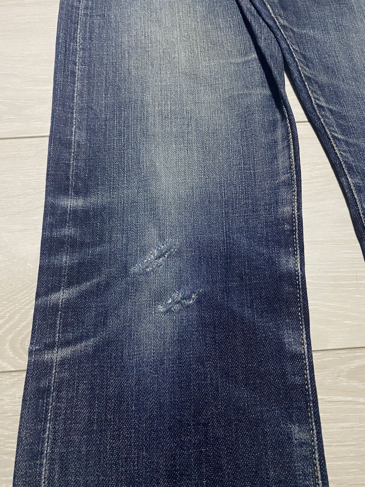 Undercover × Uniqlo Vintage Uniqlo S001 Selvedge Faded Wash Distressed Slim Jean Size US 32 / EU 48 - 7 Thumbnail