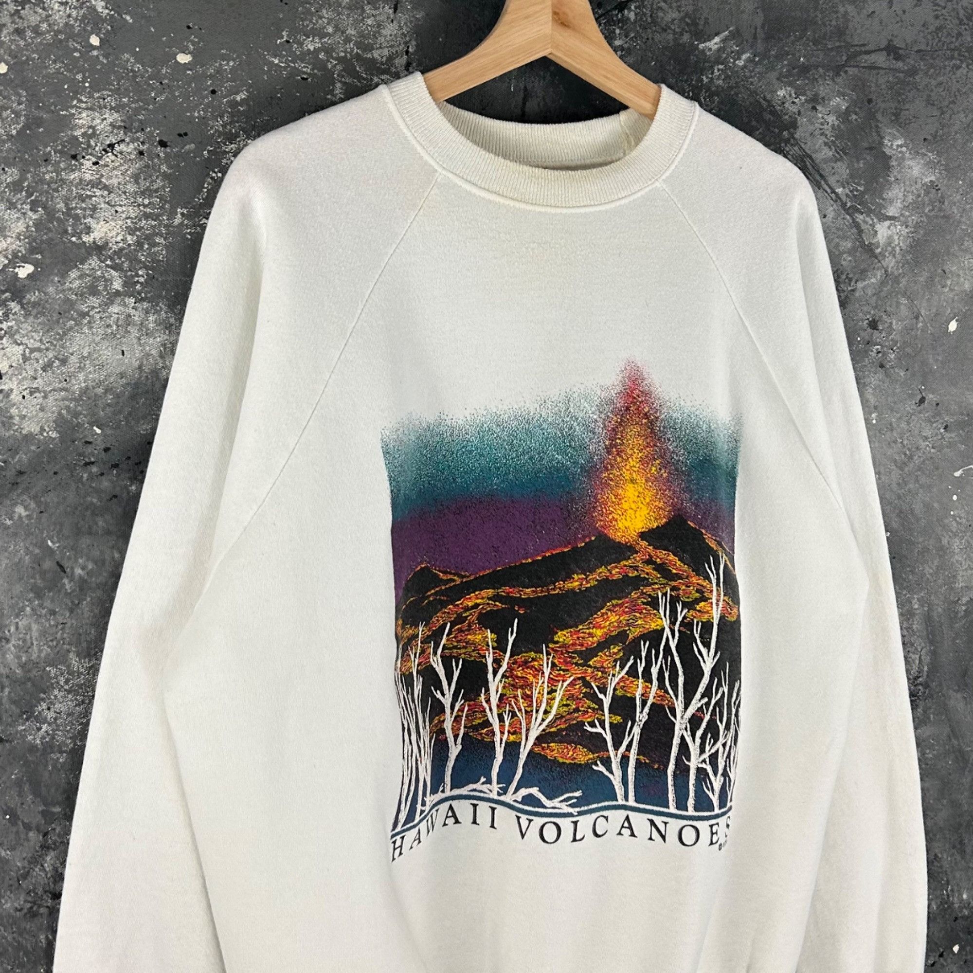 Vintage Vintage 90’s Hawaii volcanoes sweatshirt Size US L / EU 52-54 / 3 - 2 Thumbnail
