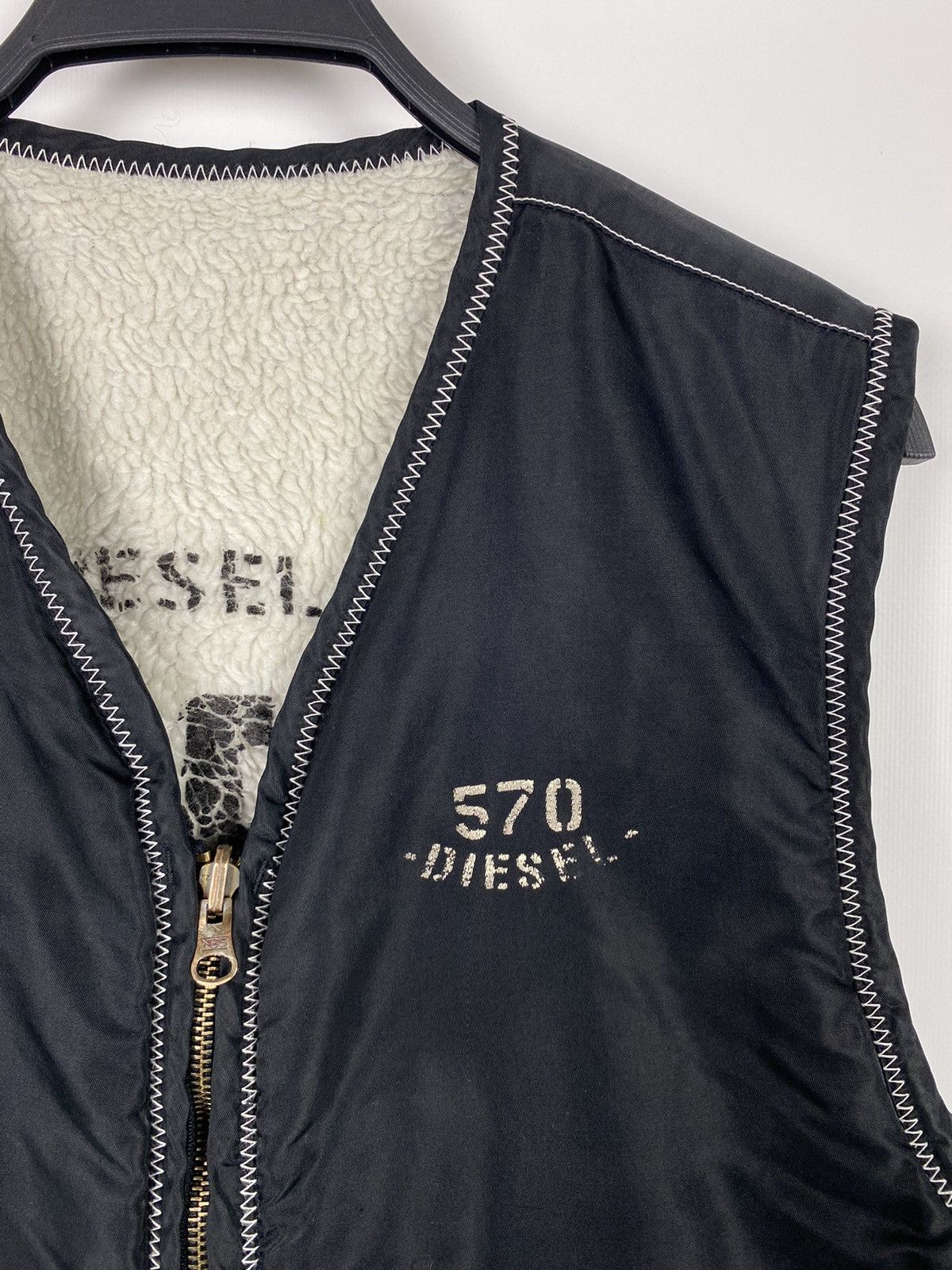 Diesel 1990s Vintage Distressed Diesel Reversible Nylon Sherpa Vest Size US S / EU 44-46 / 1 - 3 Thumbnail