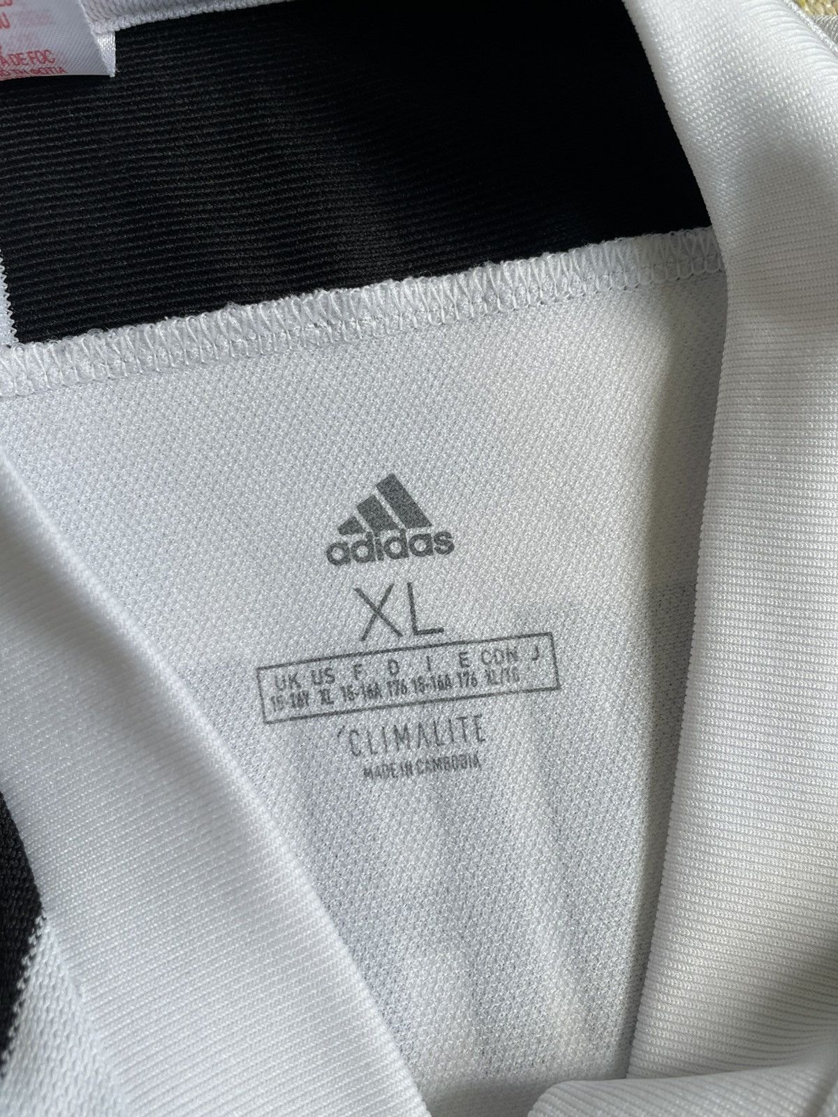 Vintage Cristiano Ronaldo Adidas Juventus 2018/19 Home Jersey Size US S / EU 44-46 / 1 - 13 Thumbnail