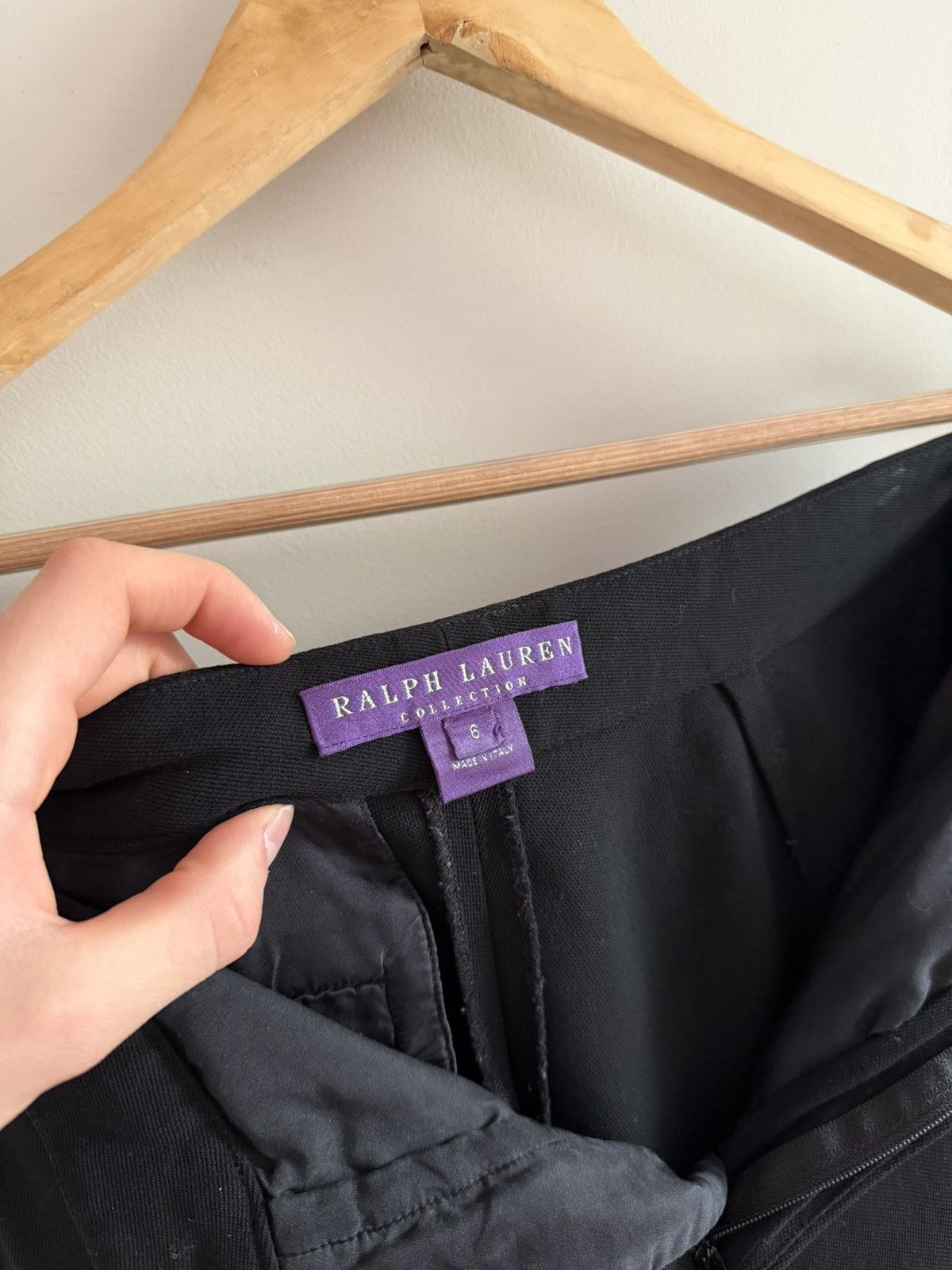 Ralph Lauren Purple Label Ralph Lauren Purple Label Black Wool Tapered Trousers Size 28" / US 6 / IT 42 - 4 Thumbnail