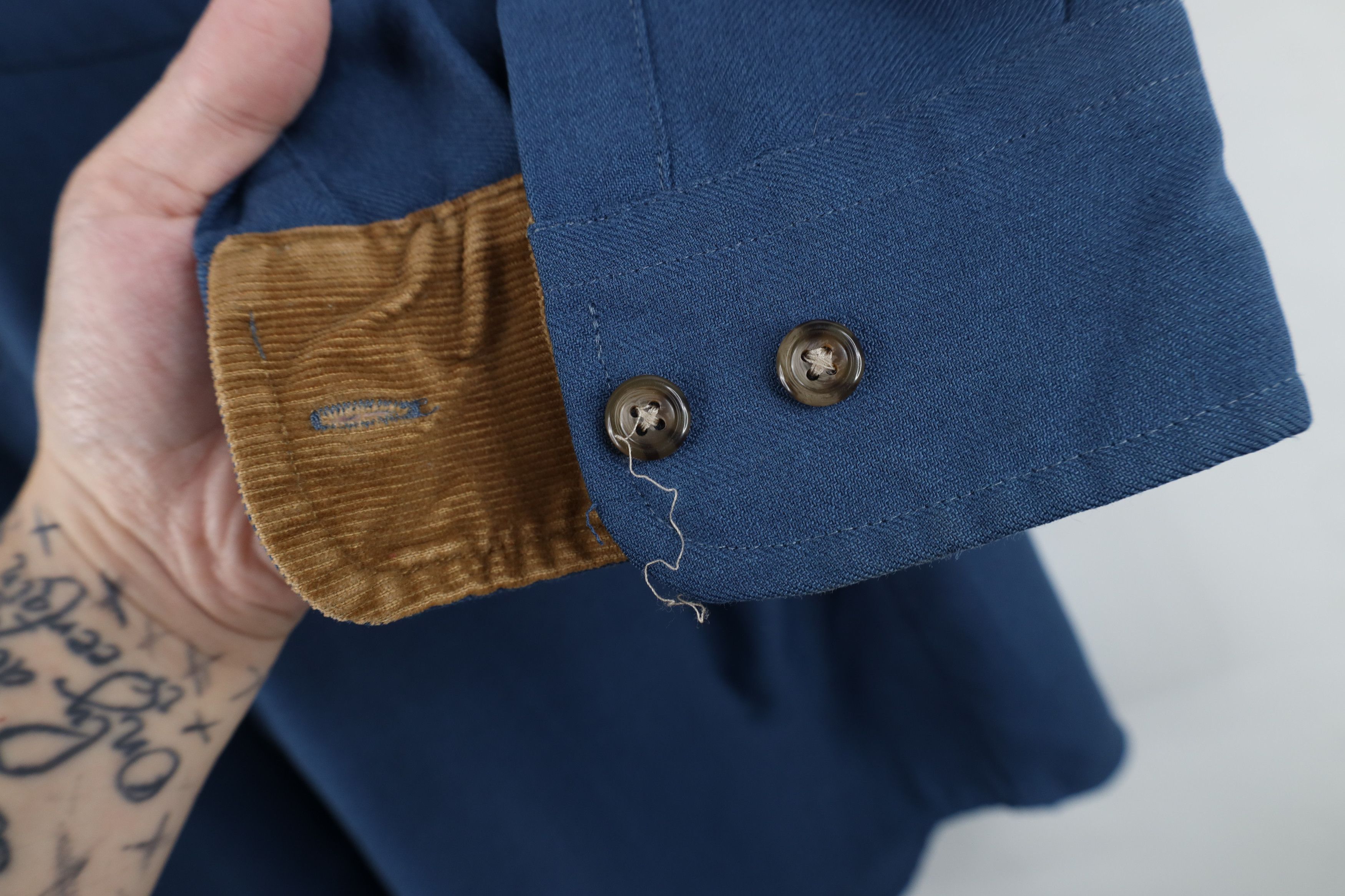 Cabelas Vintage 90s Cabelas Heavyweight Collared Button Shirt Blue Size US XL / EU 56 / 4 - 6 Thumbnail