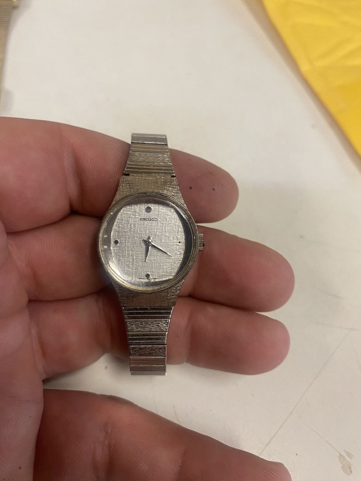 Seiko Vintage Seiko 11-8260 Mechanical Silver Women’s watch! Size ONE SIZE - 1 Thumbnail